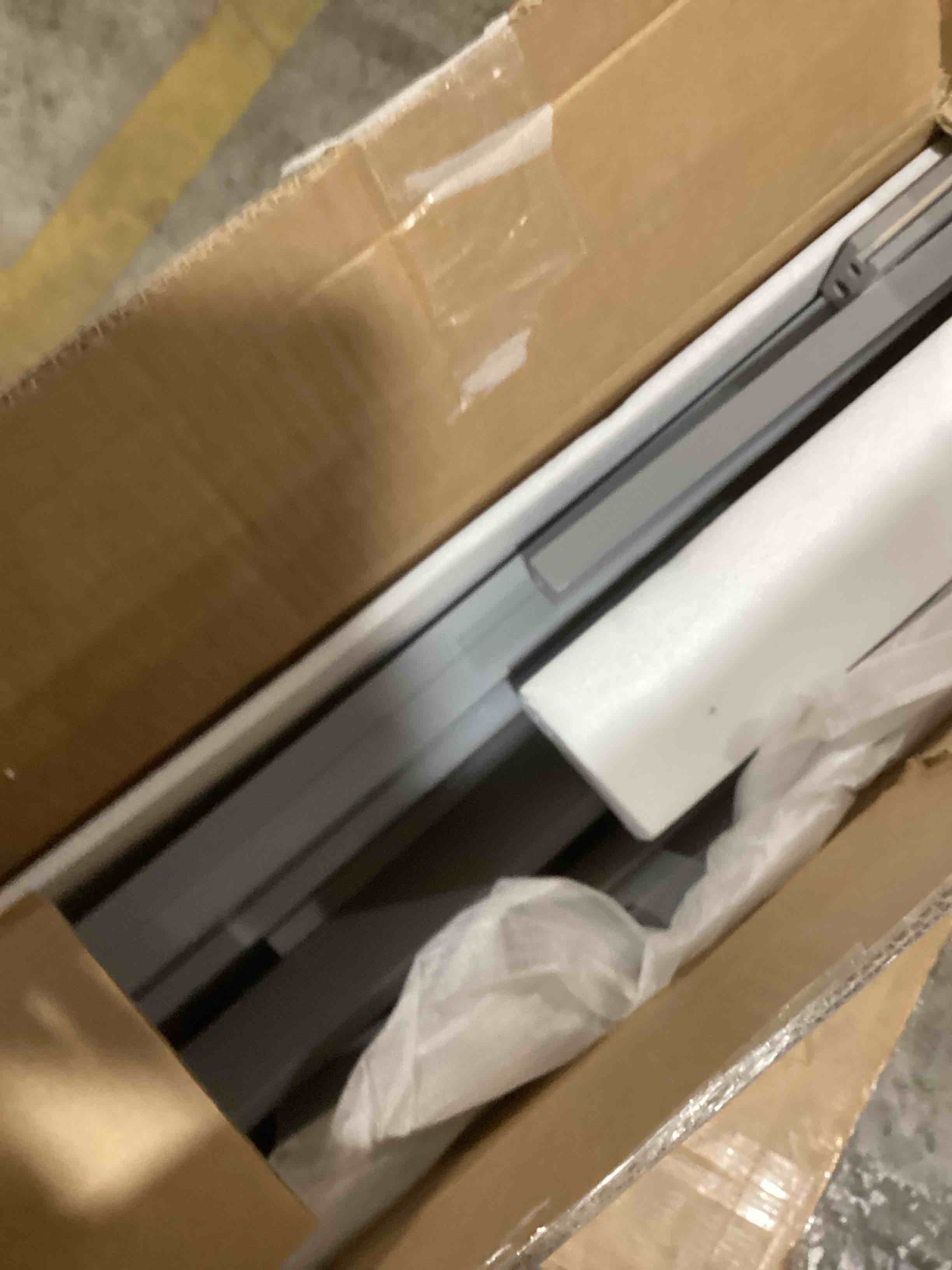 https://s3.amazonaws.com/lotting-images-prod/bidfta/GRA0081842_1733234413098.jpeg