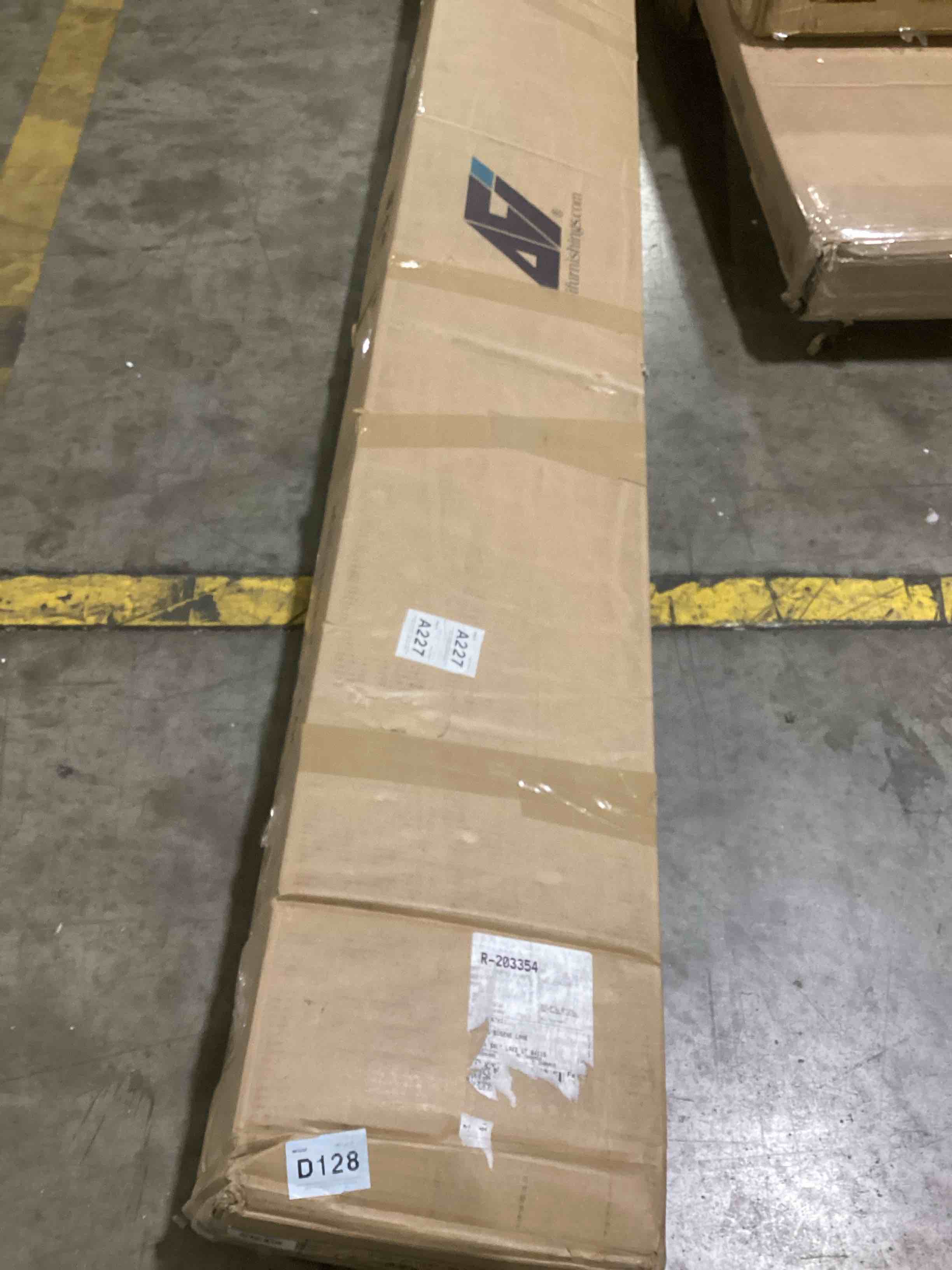 https://s3.amazonaws.com/lotting-images-prod/bidfta/GRA0082297_1734633605302.jpeg