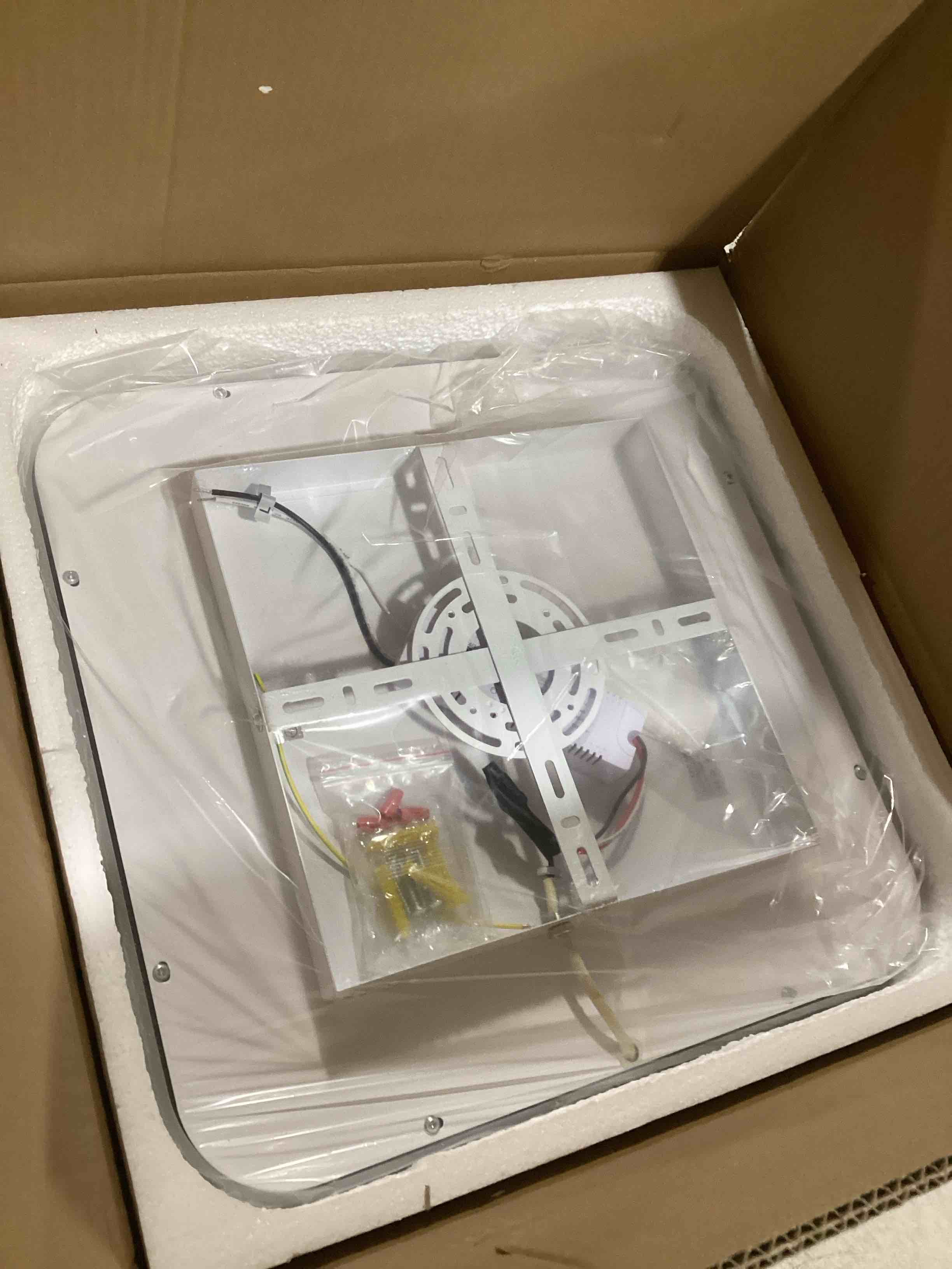 https://s3.amazonaws.com/lotting-images-prod/bidfta/GRA0082960_1734027430433.jpeg