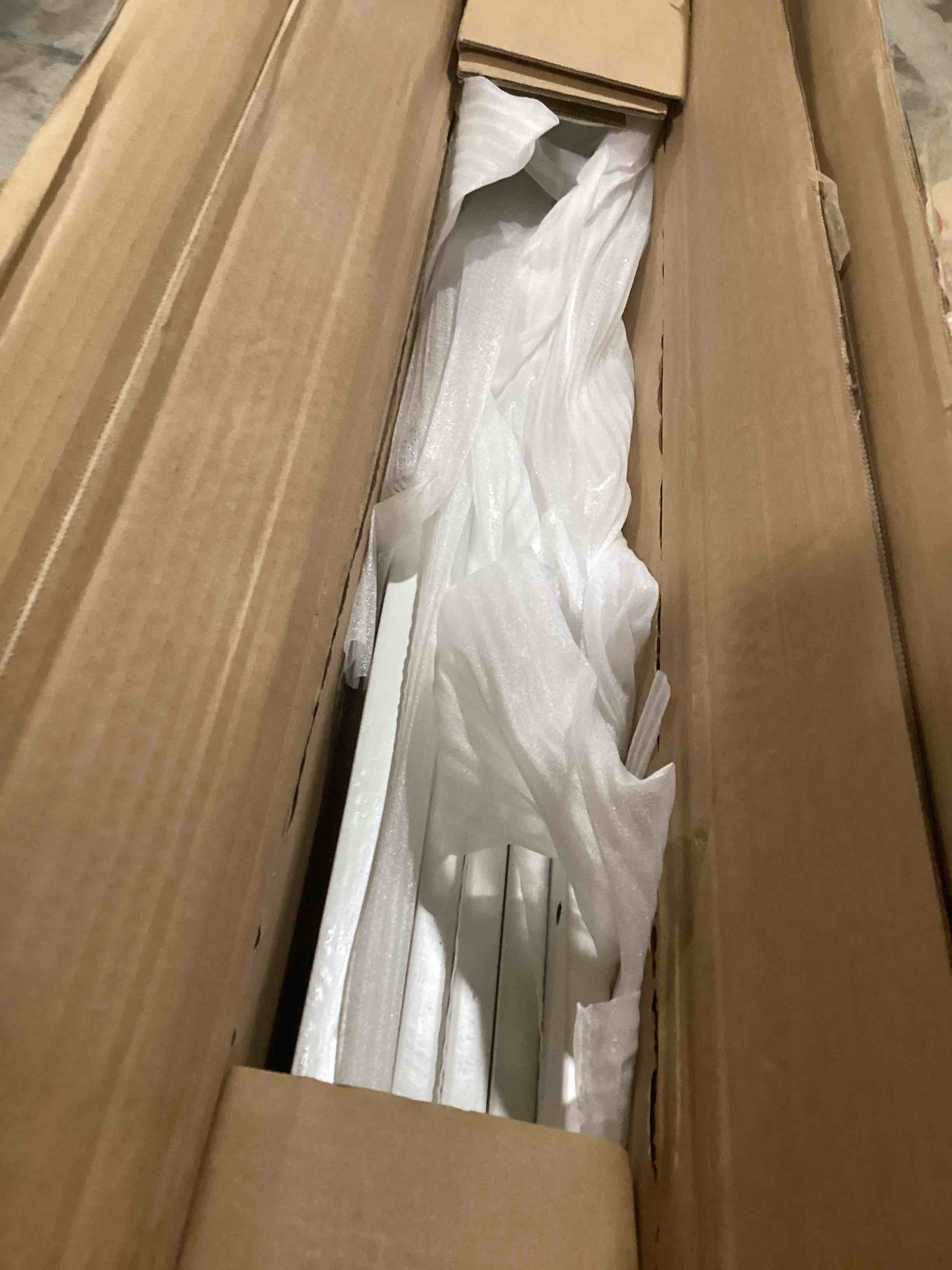 https://s3.amazonaws.com/lotting-images-prod/bidfta/GRA0083052_1734008439579.jpeg