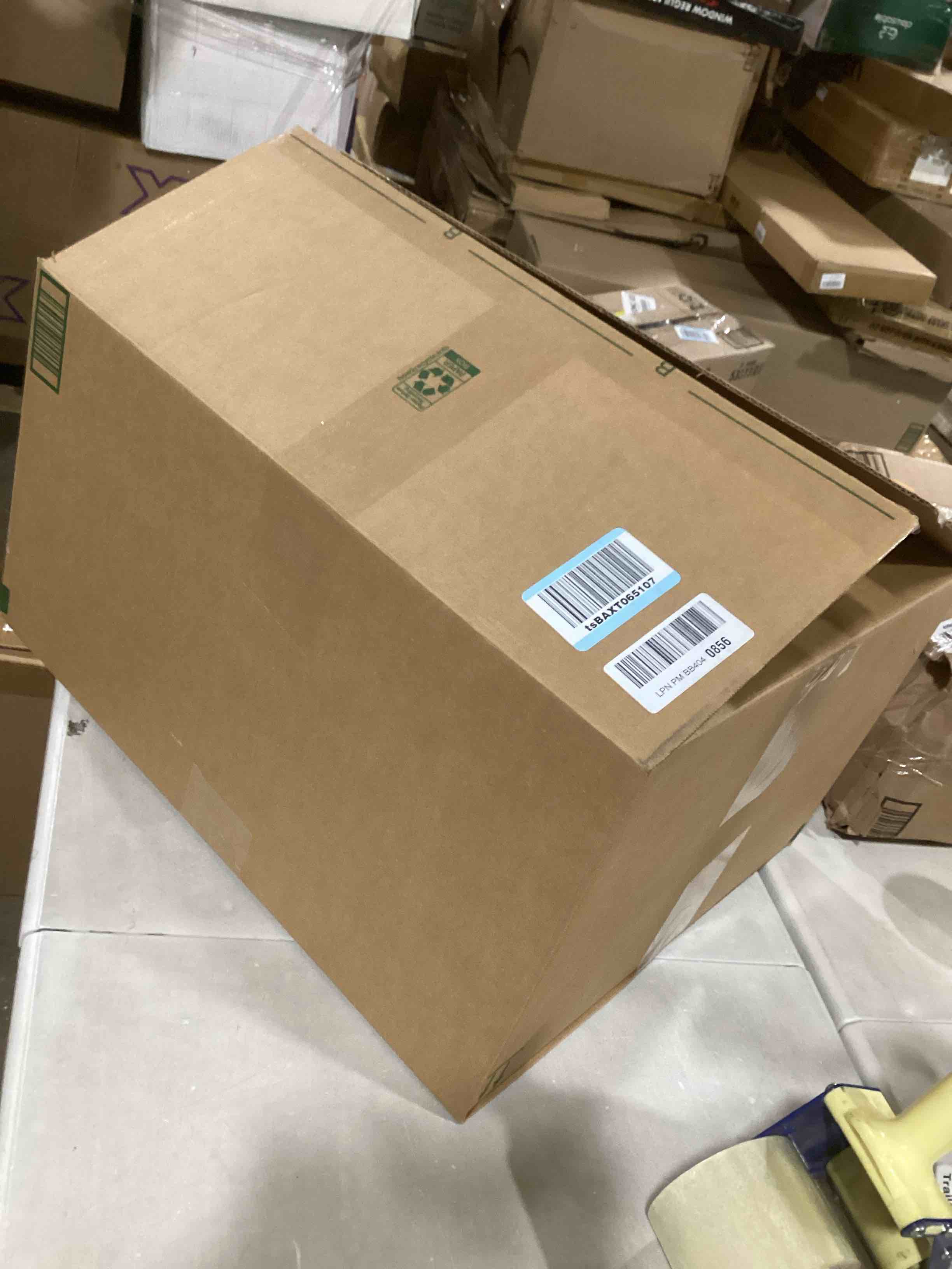 https://s3.amazonaws.com/lotting-images-prod/bidfta/GRA0083359_1733586684212.jpeg