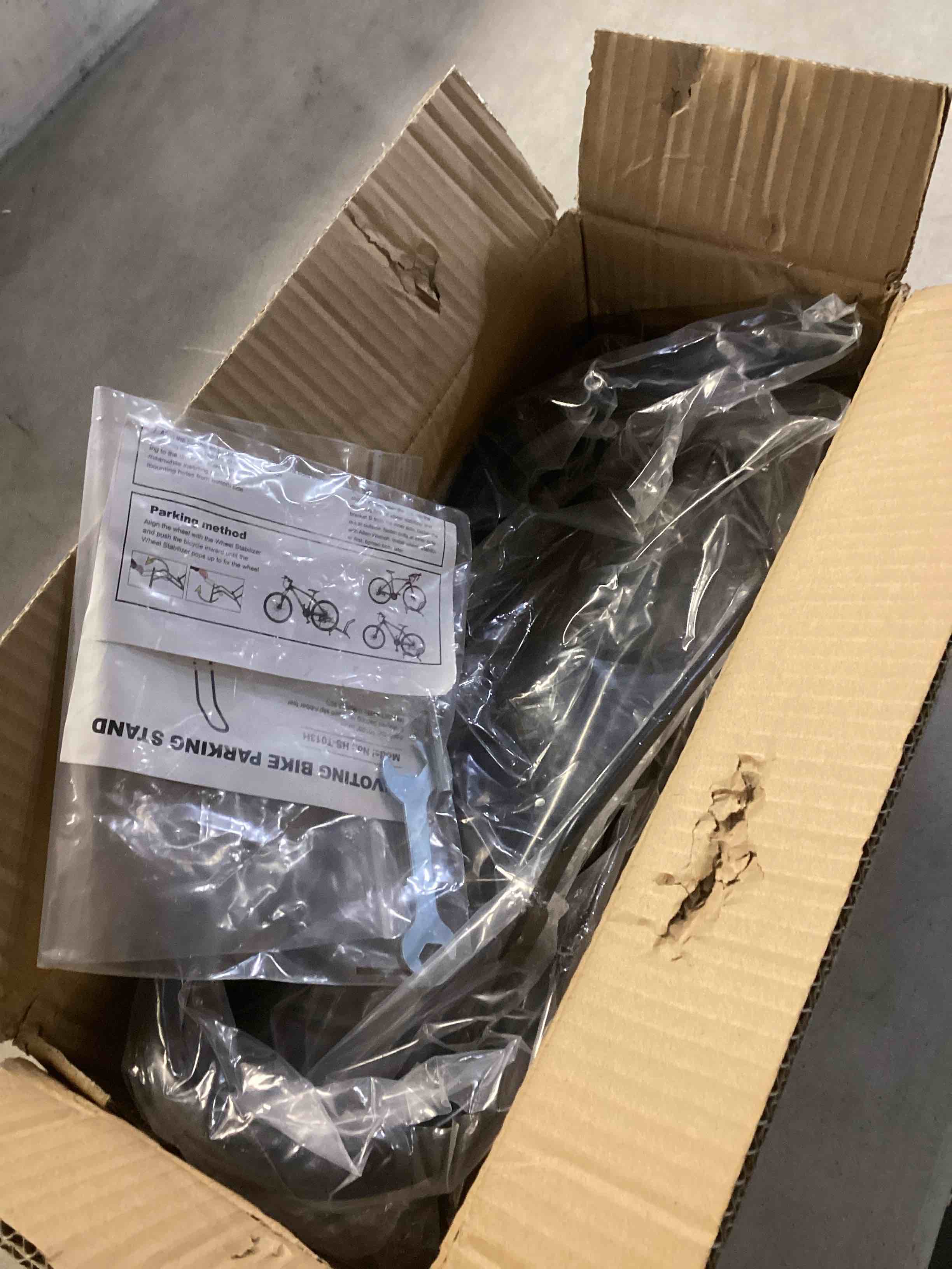 https://s3.amazonaws.com/lotting-images-prod/bidfta/GRA0083417_1733516748277.jpeg