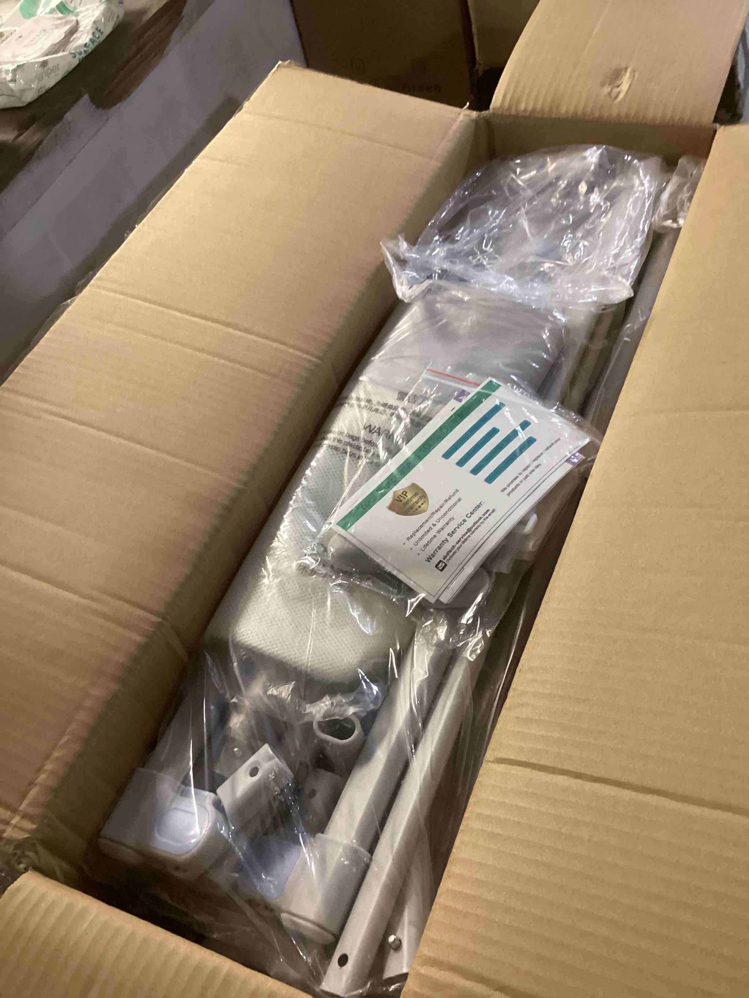 https://s3.amazonaws.com/lotting-images-prod/bidfta/GRA0083930_1731953892016.jpeg