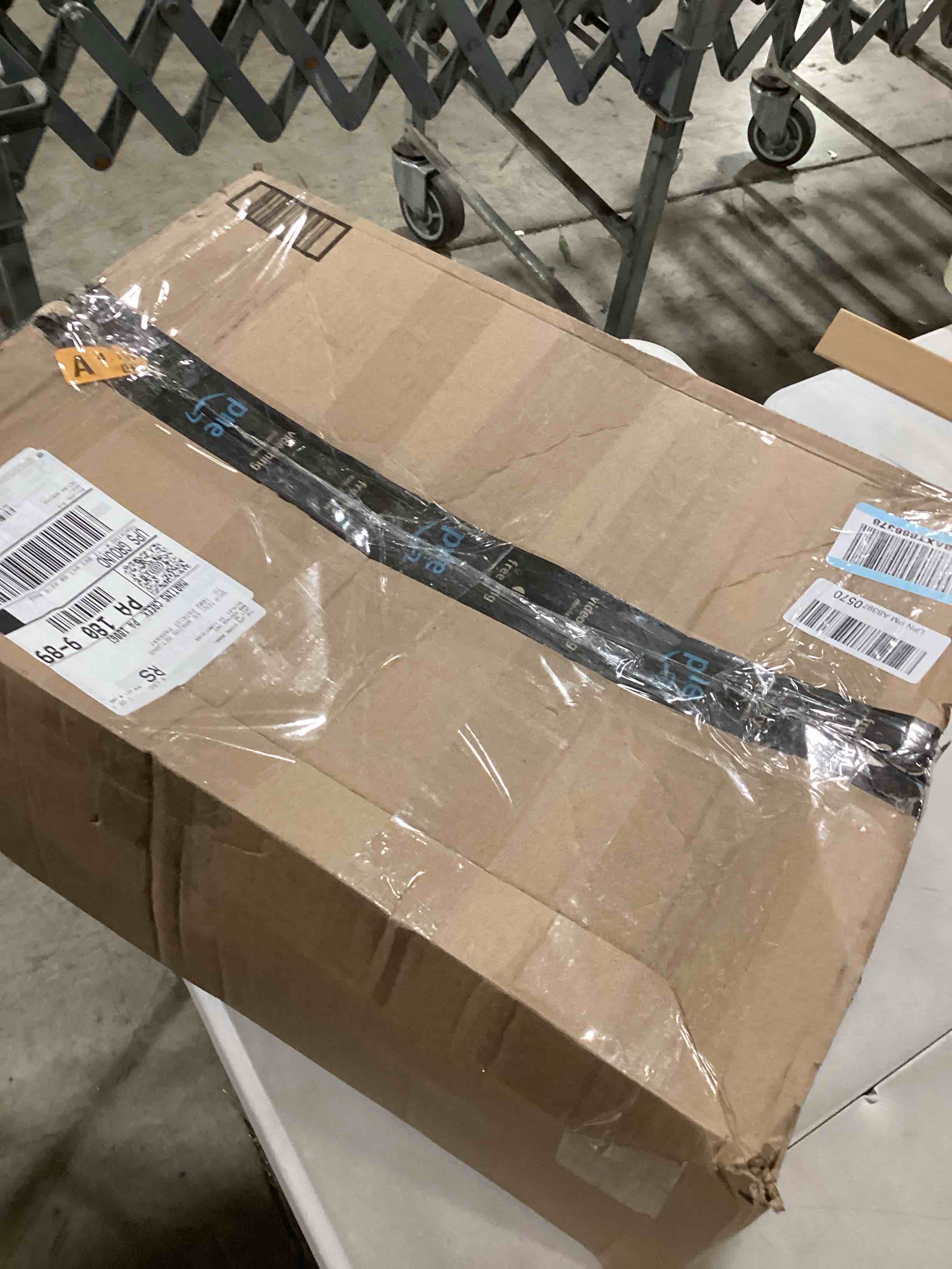 https://s3.amazonaws.com/lotting-images-prod/bidfta/GRA0084113_1732724213904.jpeg