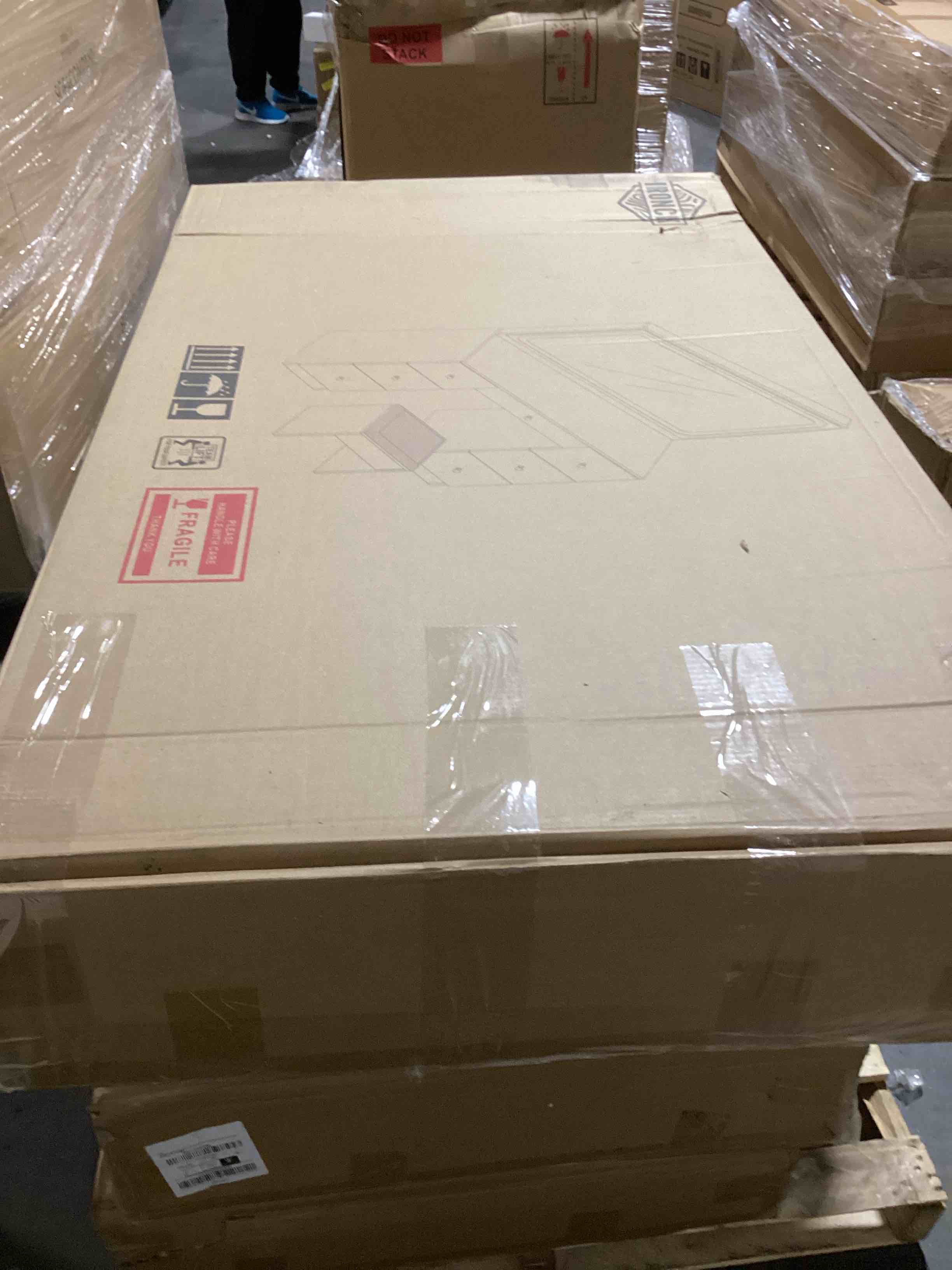 https://s3.amazonaws.com/lotting-images-prod/bidfta/GRA0084912_1731686077910.jpeg