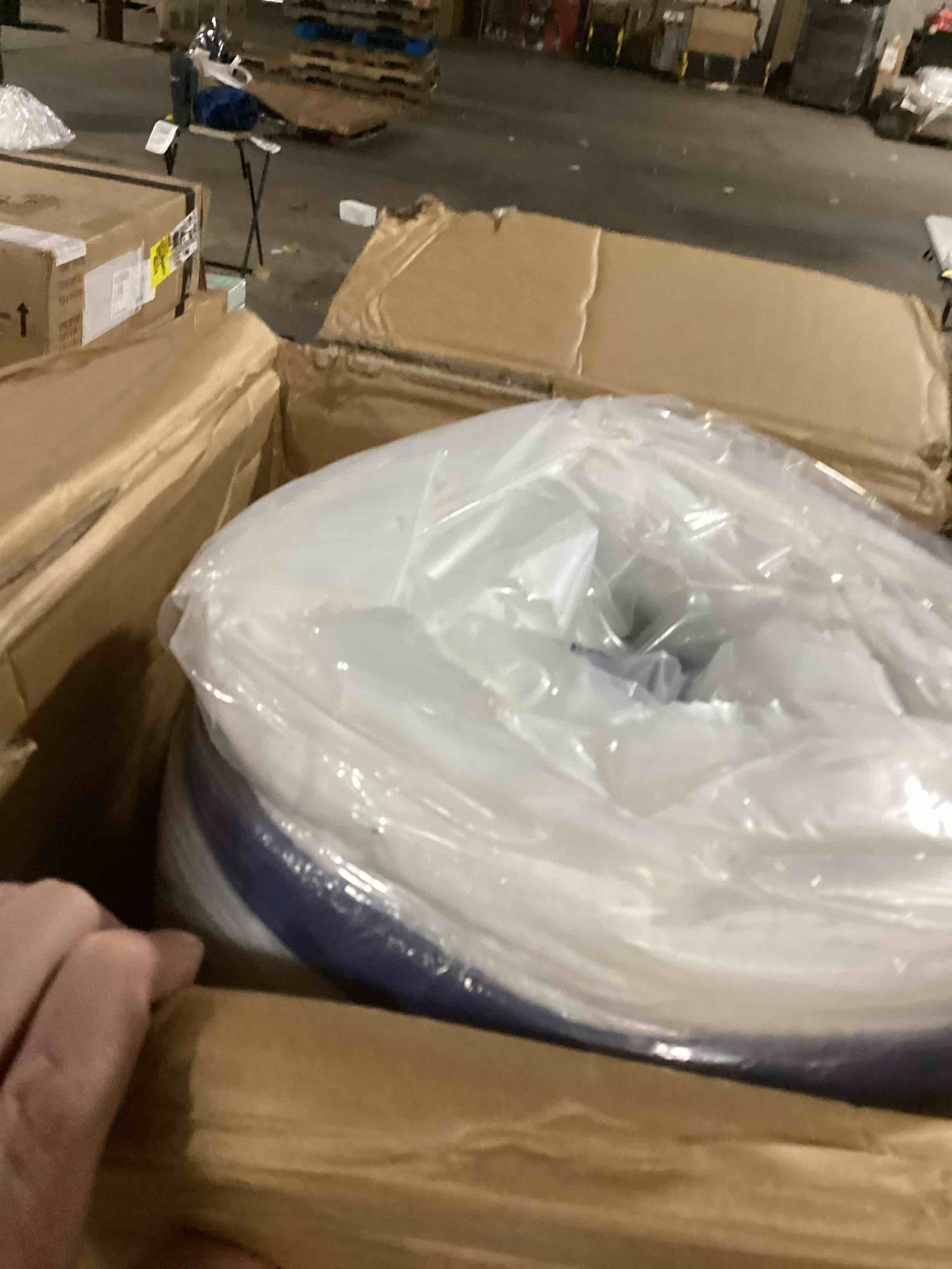 https://s3.amazonaws.com/lotting-images-prod/bidfta/GRA0085858_1730308828441.jpeg