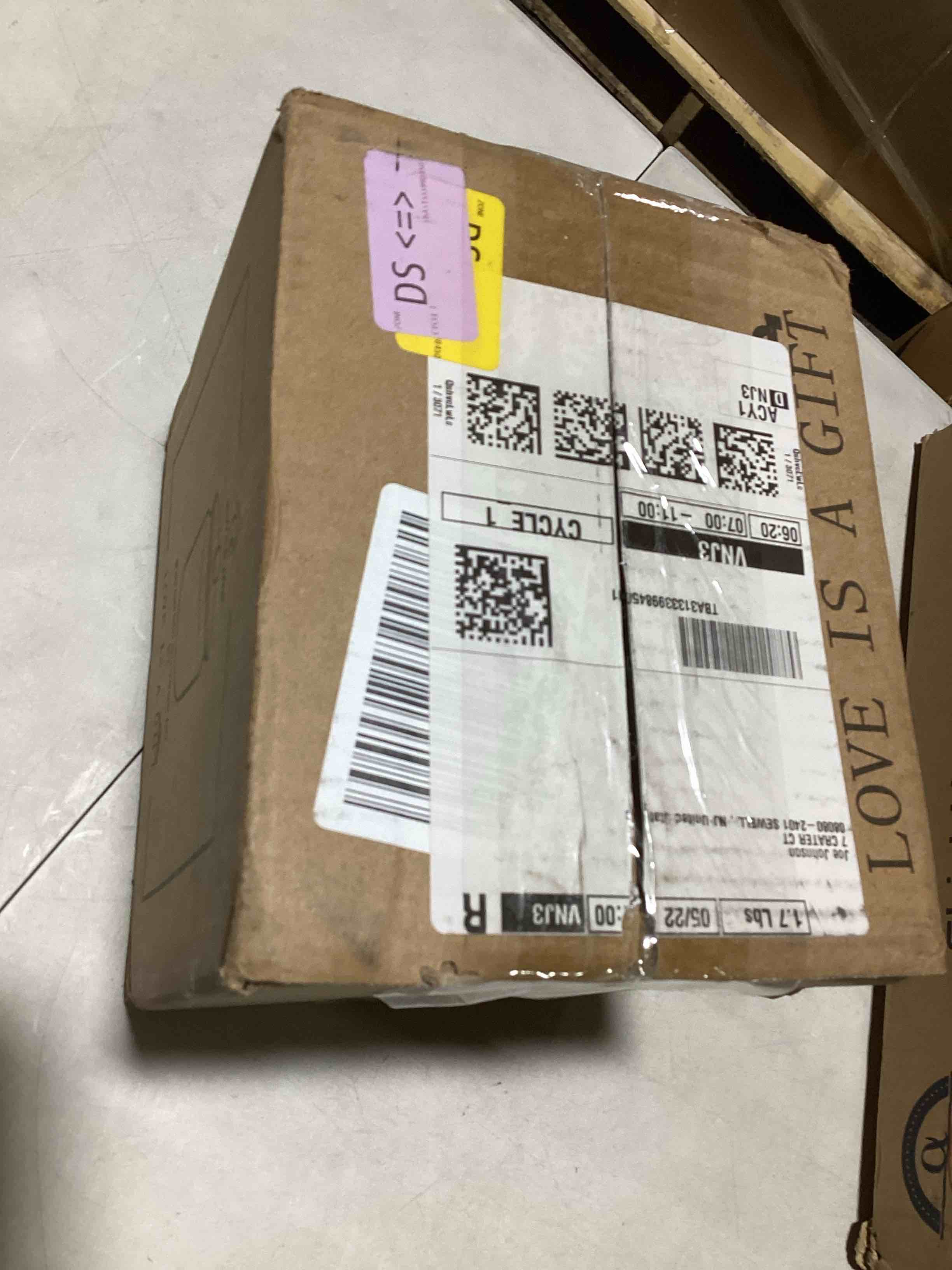 https://s3.amazonaws.com/lotting-images-prod/bidfta/GRA0086006_1730551471228.jpeg