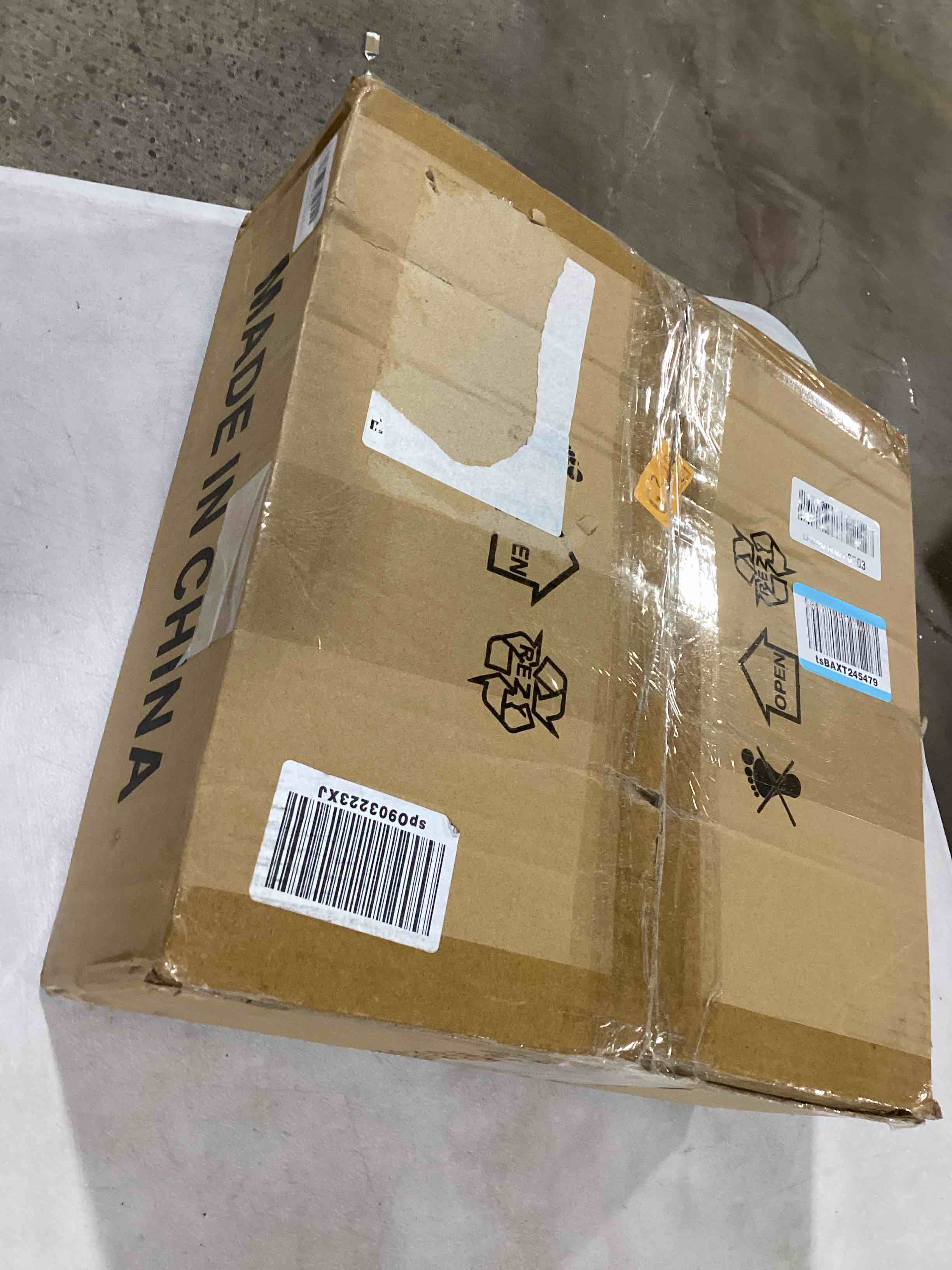 https://s3.amazonaws.com/lotting-images-prod/bidfta/GRA0086121_1730465582970.jpeg