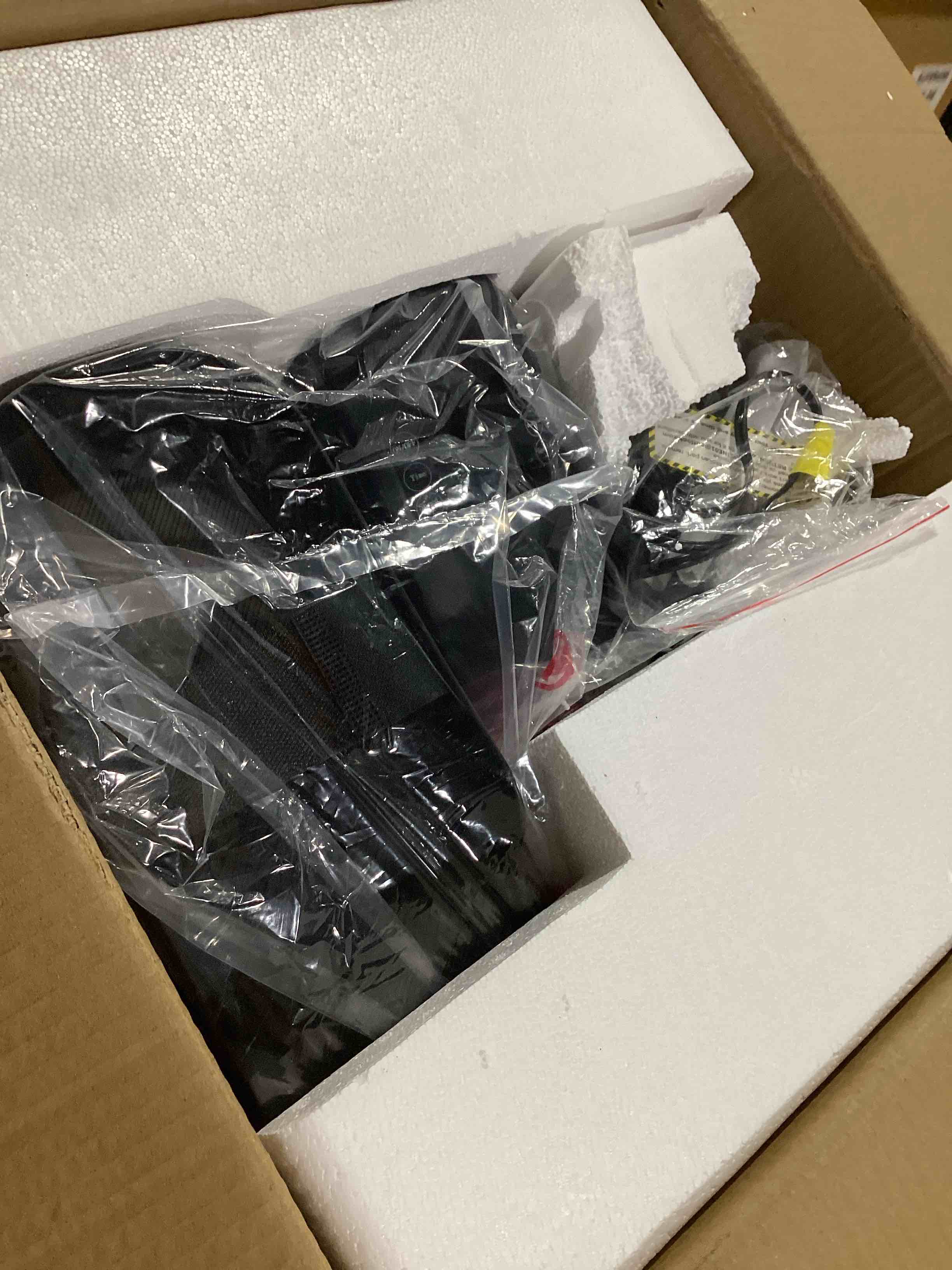 https://s3.amazonaws.com/lotting-images-prod/bidfta/GRA0086269_1730396593263.jpeg