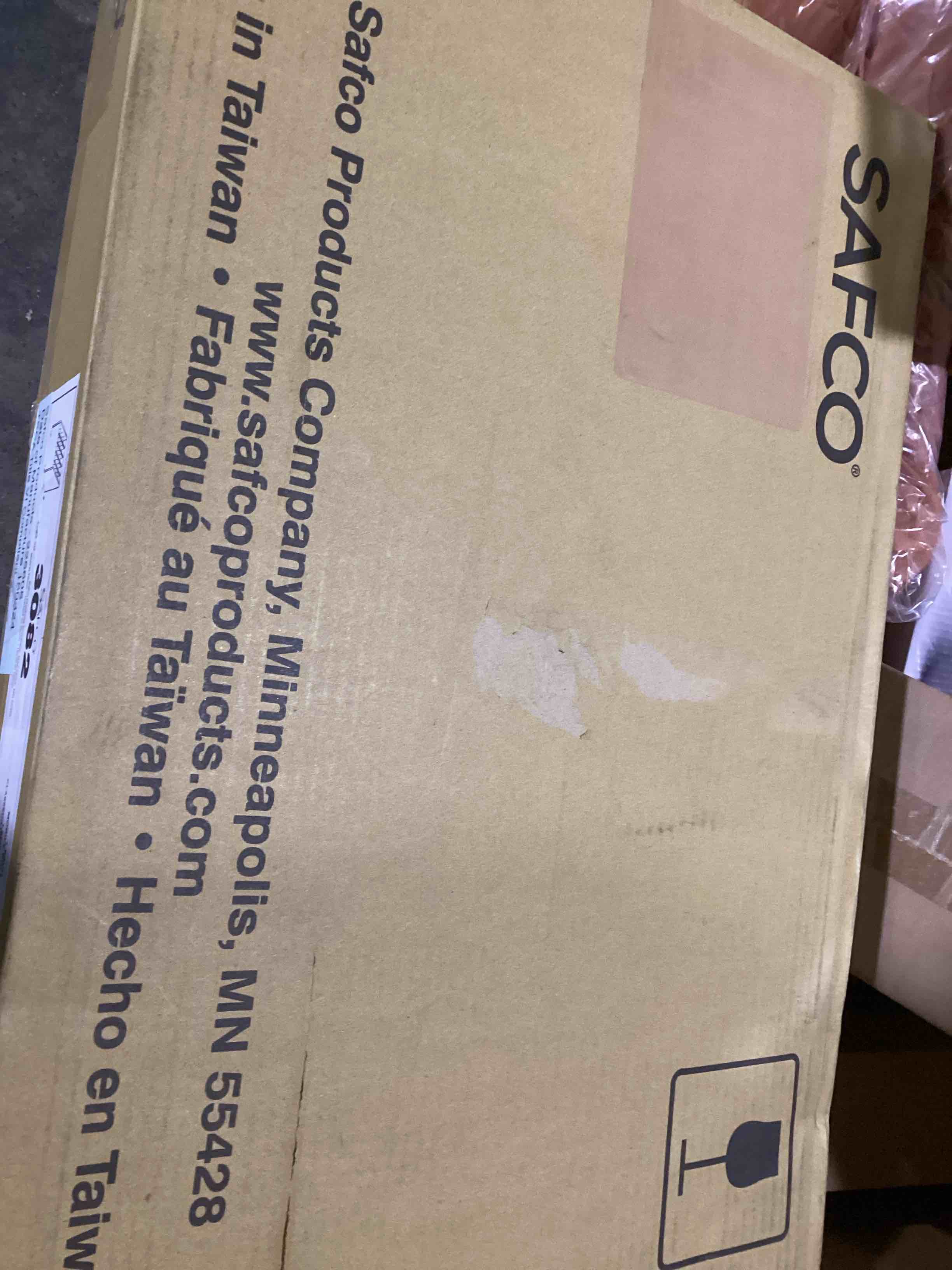 https://s3.amazonaws.com/lotting-images-prod/bidfta/GRA0086616_1730289421901.jpeg