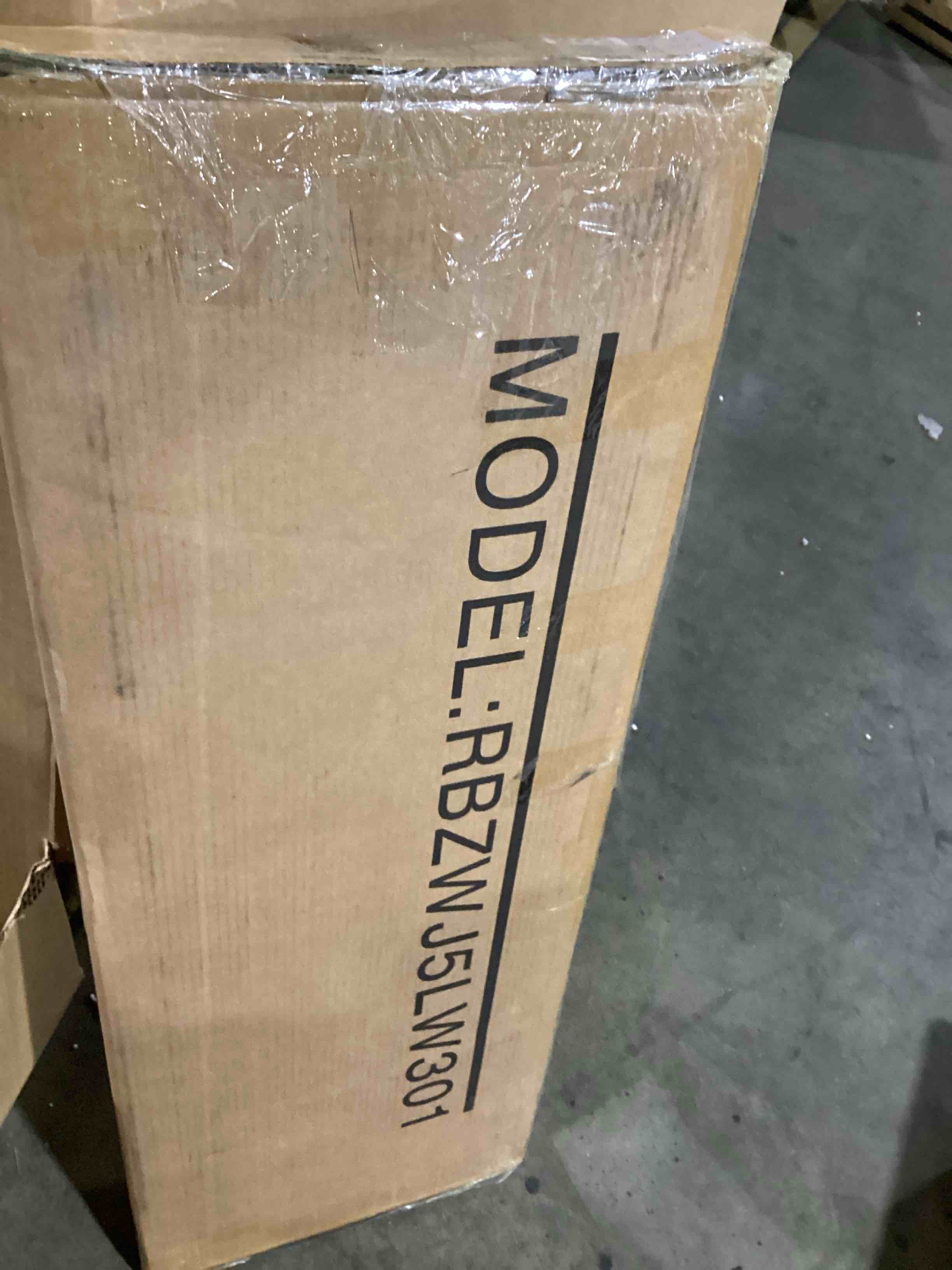https://s3.amazonaws.com/lotting-images-prod/bidfta/GRA0086618_1730289957277.jpeg