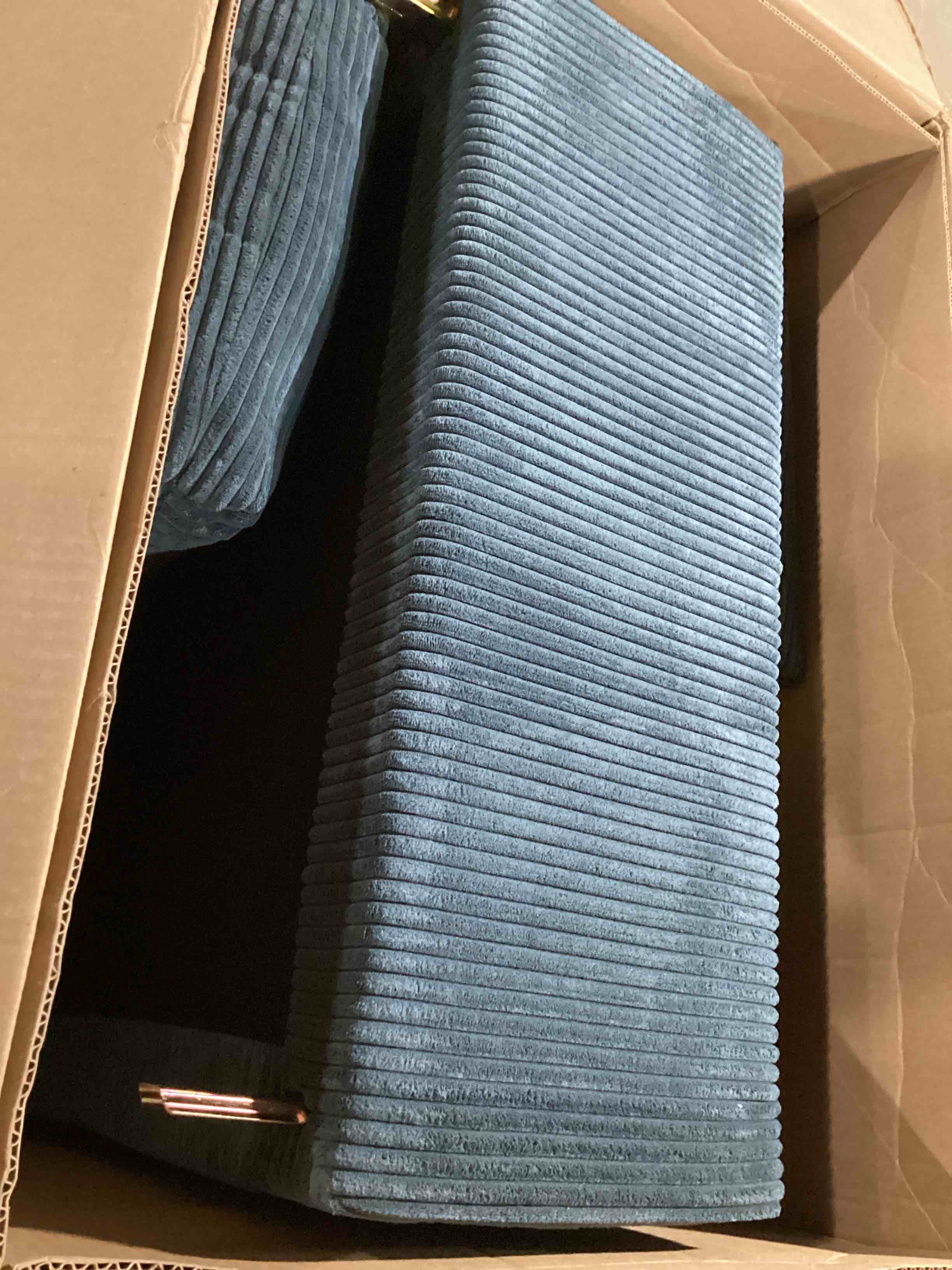 https://s3.amazonaws.com/lotting-images-prod/bidfta/GRA0086709_1730214748443.jpeg