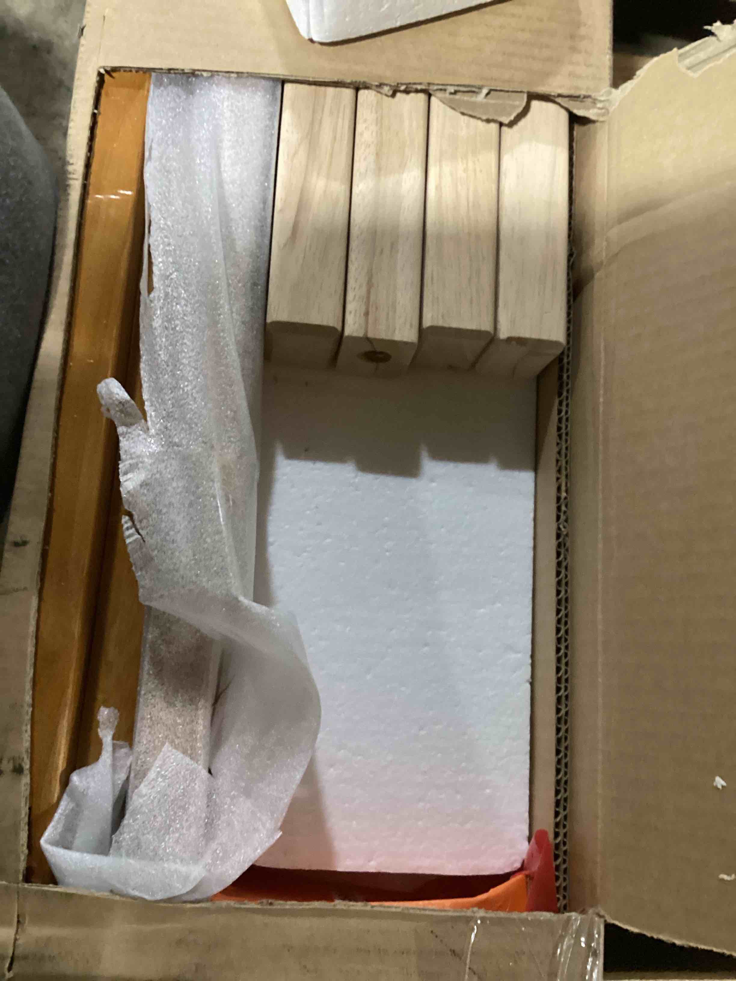 https://s3.amazonaws.com/lotting-images-prod/bidfta/GRA0086765_1730145800951.jpeg