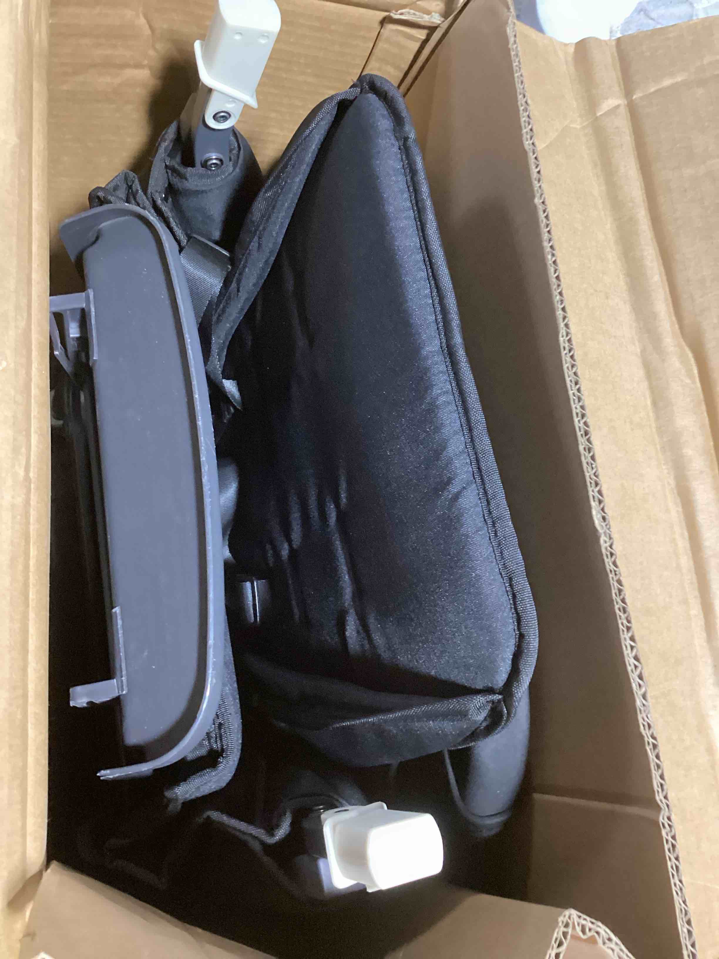 https://s3.amazonaws.com/lotting-images-prod/bidfta/GRA0087239_1729885543570.jpeg