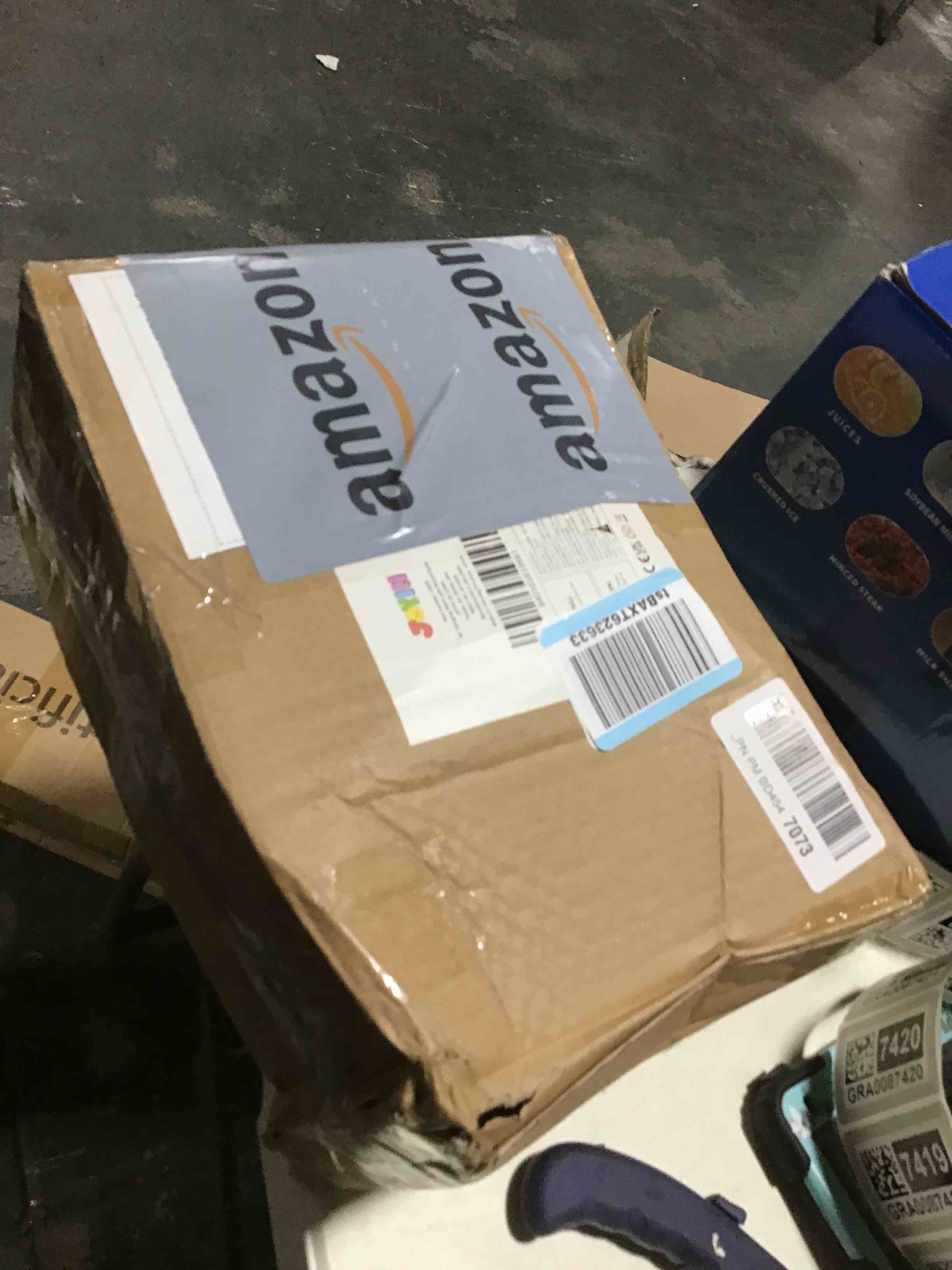 https://s3.amazonaws.com/lotting-images-prod/bidfta/GRA0087402_1729861424883.jpeg