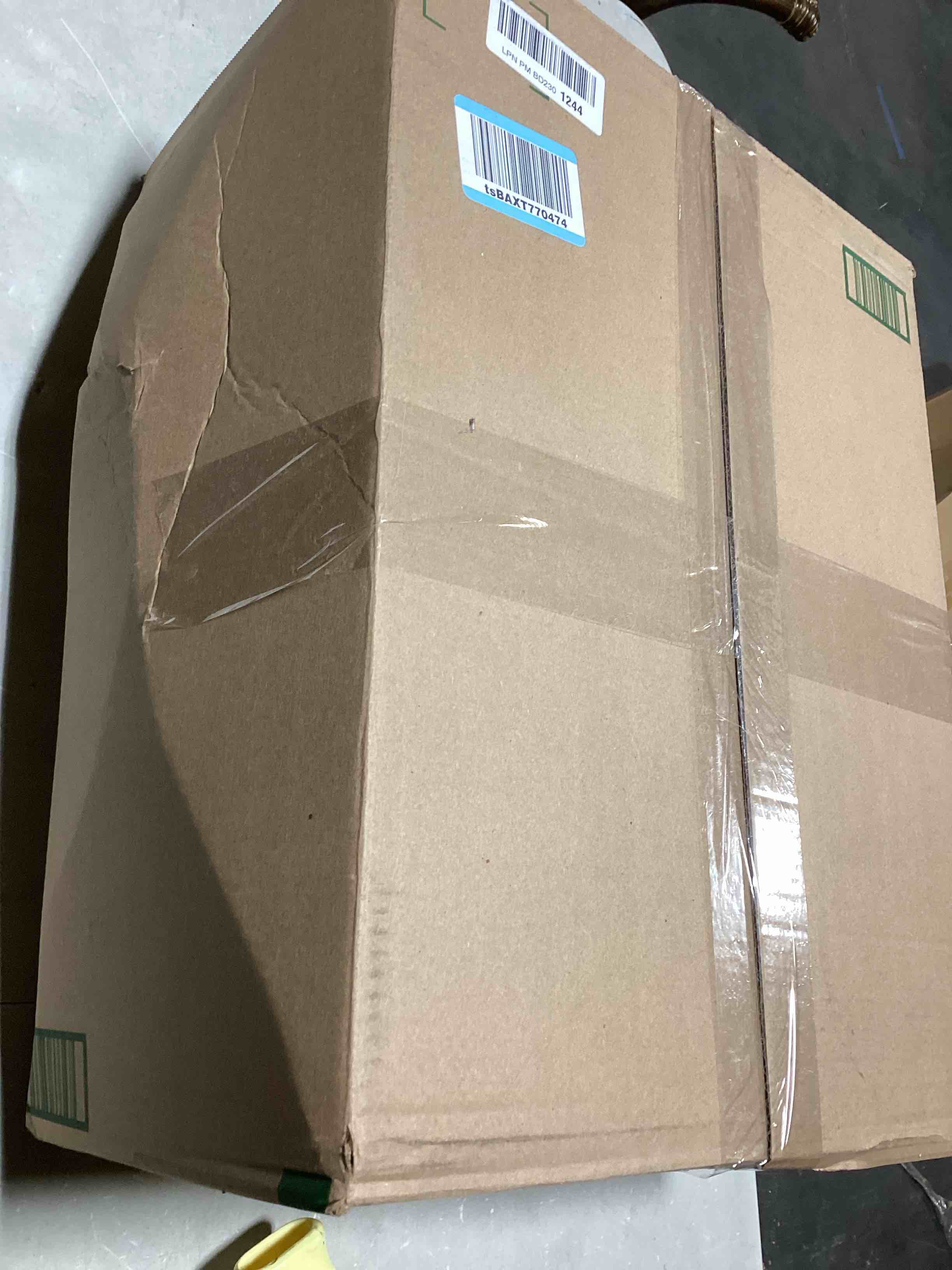 https://s3.amazonaws.com/lotting-images-prod/bidfta/GRA0087504_1729857568561.jpeg