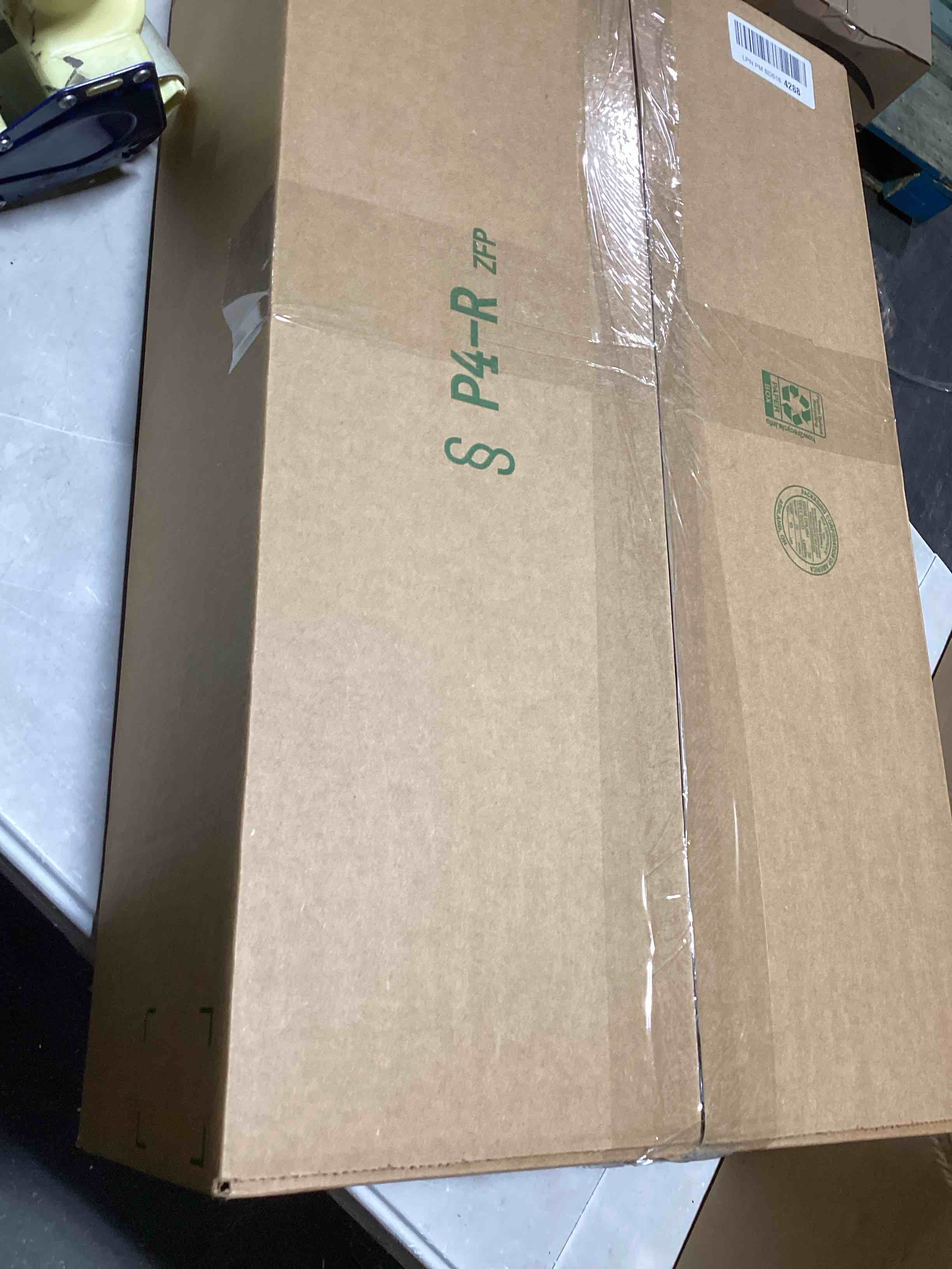 https://s3.amazonaws.com/lotting-images-prod/bidfta/GRA0087513_1729858587906.jpeg