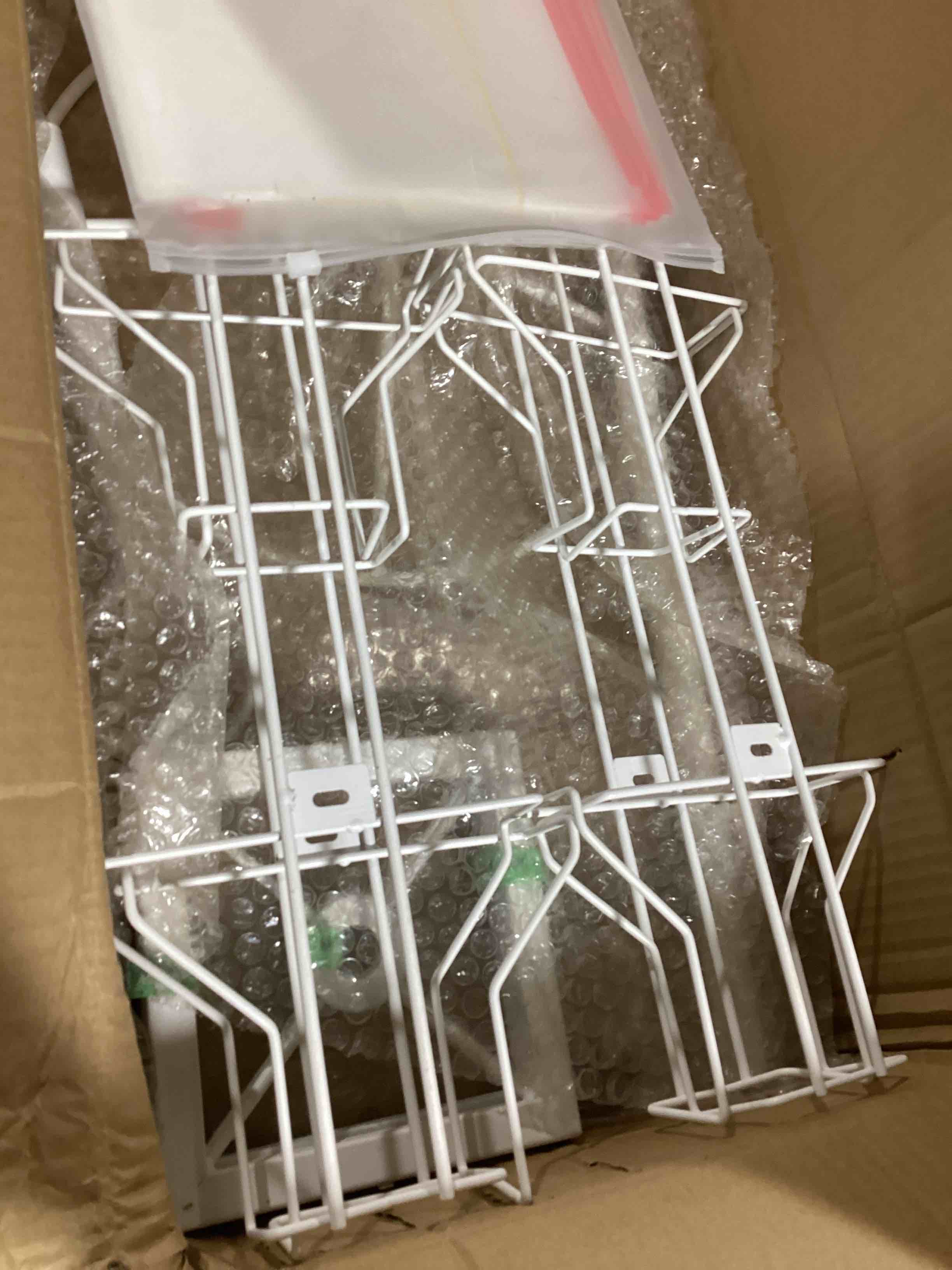 https://s3.amazonaws.com/lotting-images-prod/bidfta/GRA0087613_1729794983126.jpeg