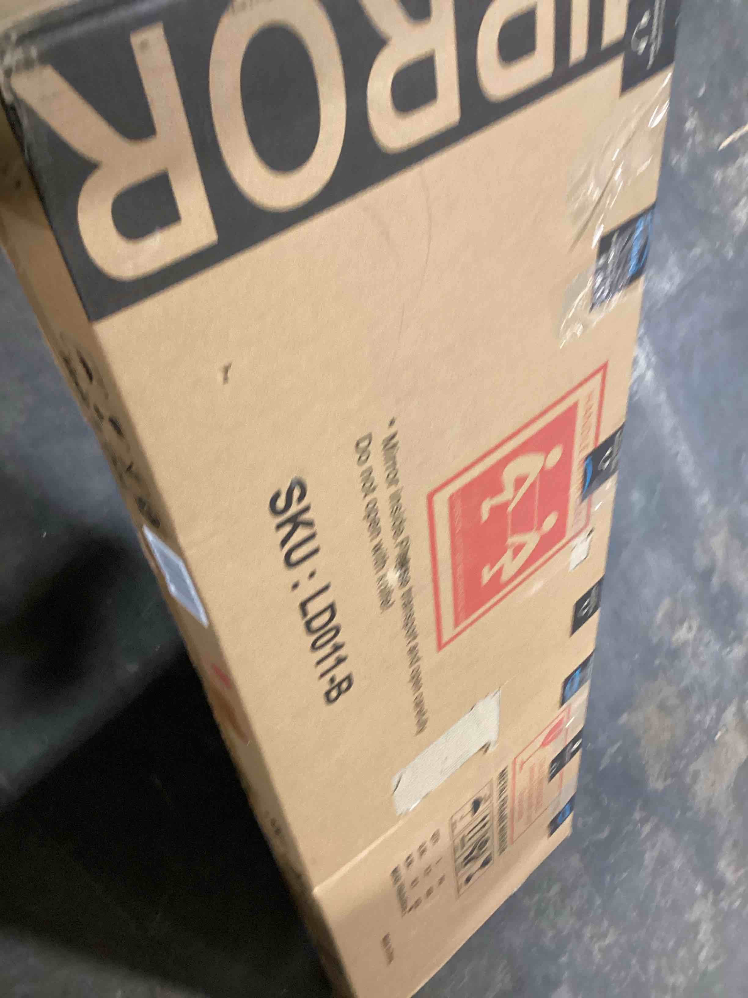 https://s3.amazonaws.com/lotting-images-prod/bidfta/GRA0087887_1729707904704.jpeg