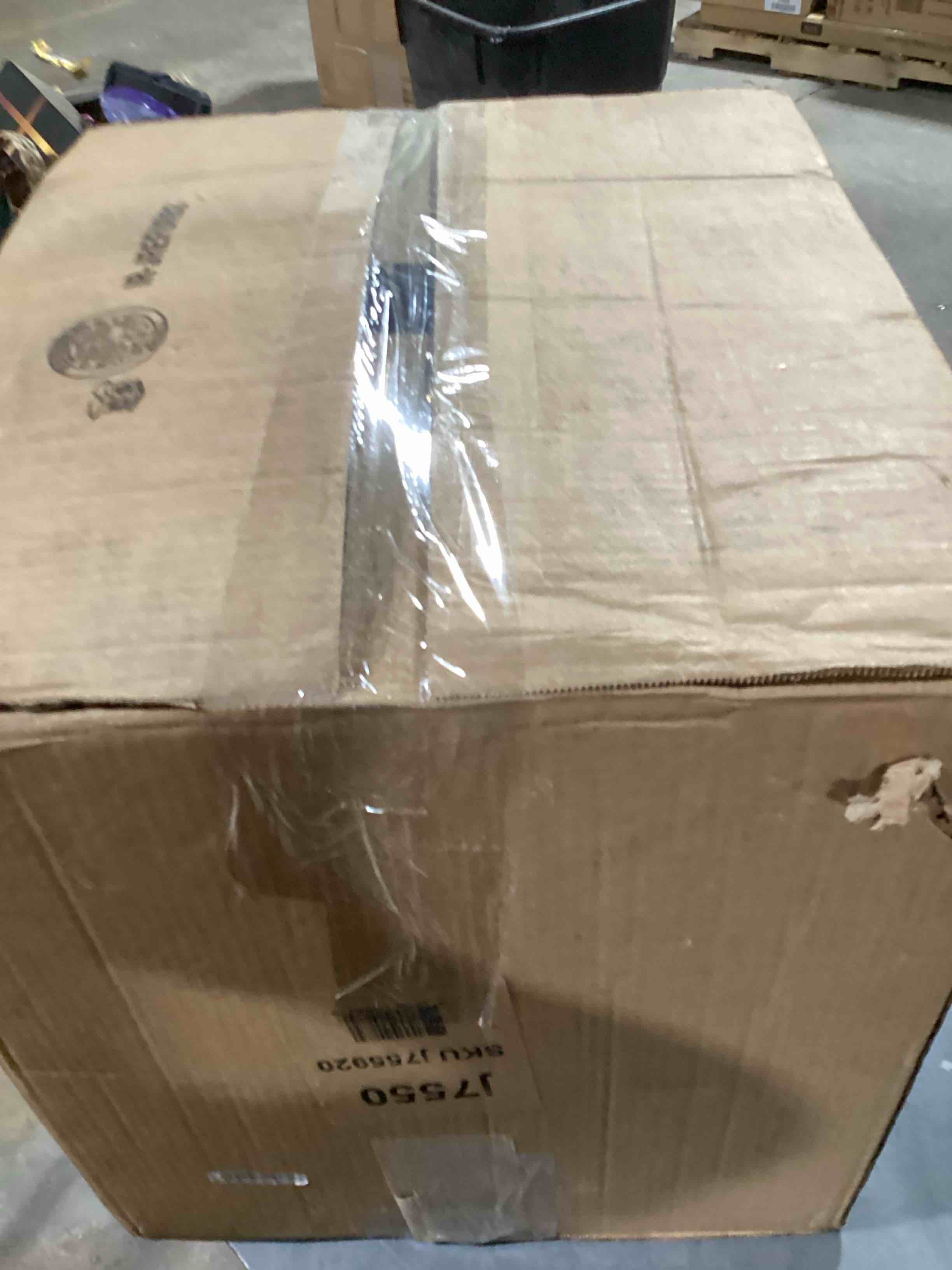 https://s3.amazonaws.com/lotting-images-prod/bidfta/GRA0088171_1730394813673.jpeg