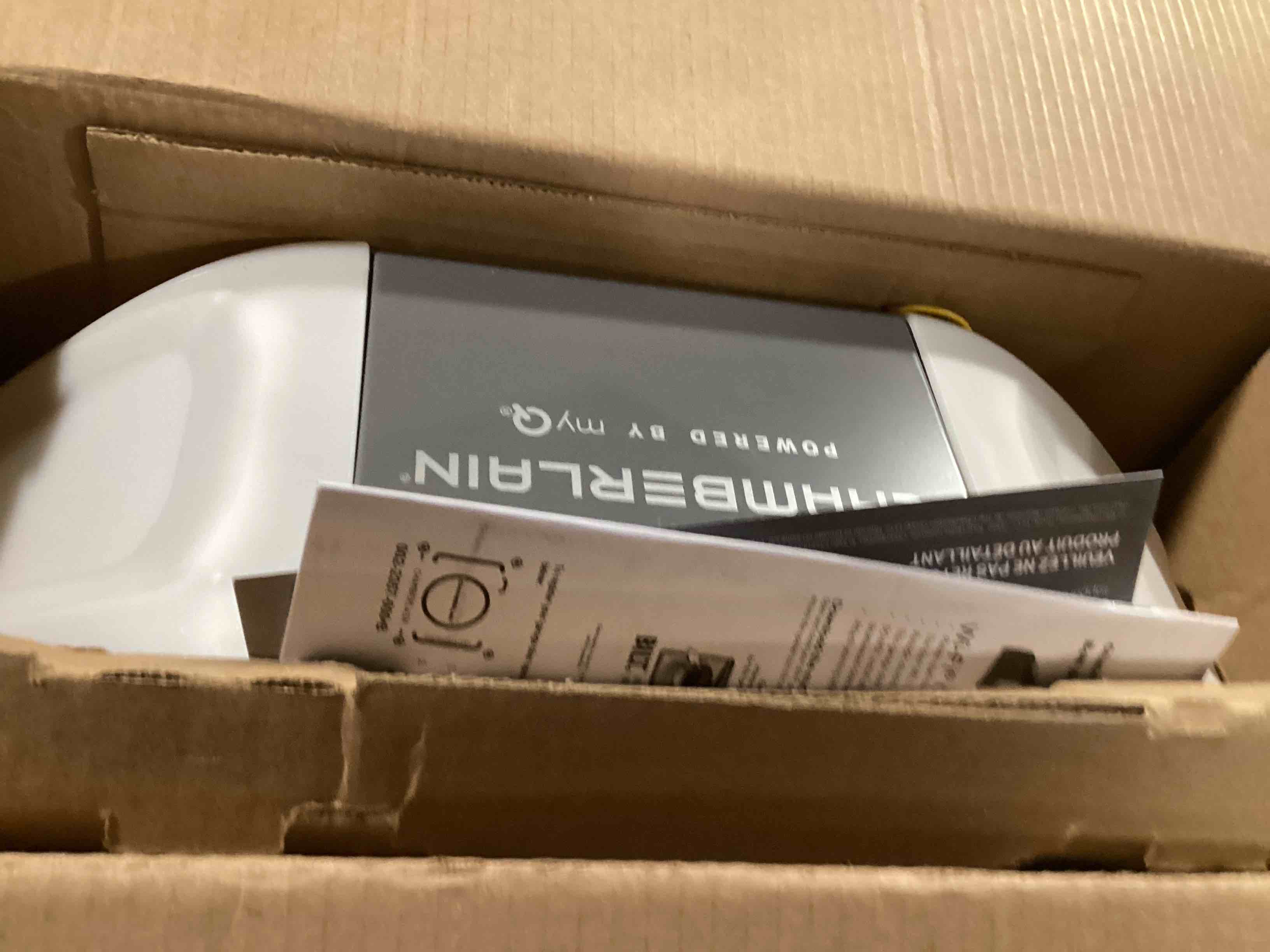 https://s3.amazonaws.com/lotting-images-prod/bidfta/GRA0088177_1730394038072.jpeg