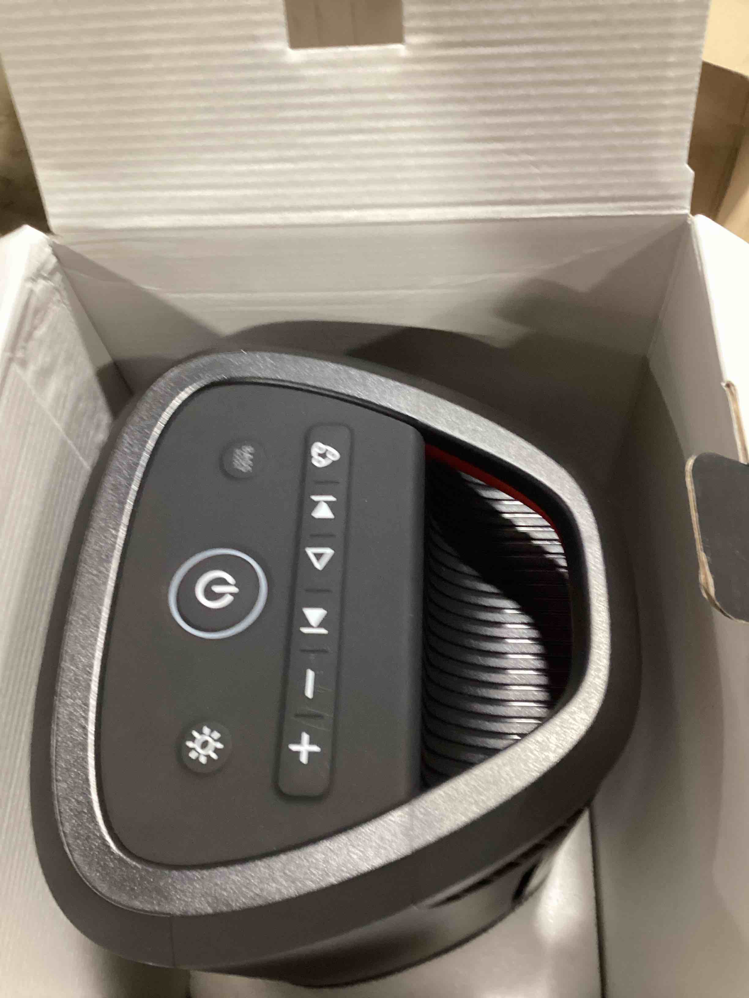 https://s3.amazonaws.com/lotting-images-prod/bidfta/GRA0088285_1730377834666.jpeg