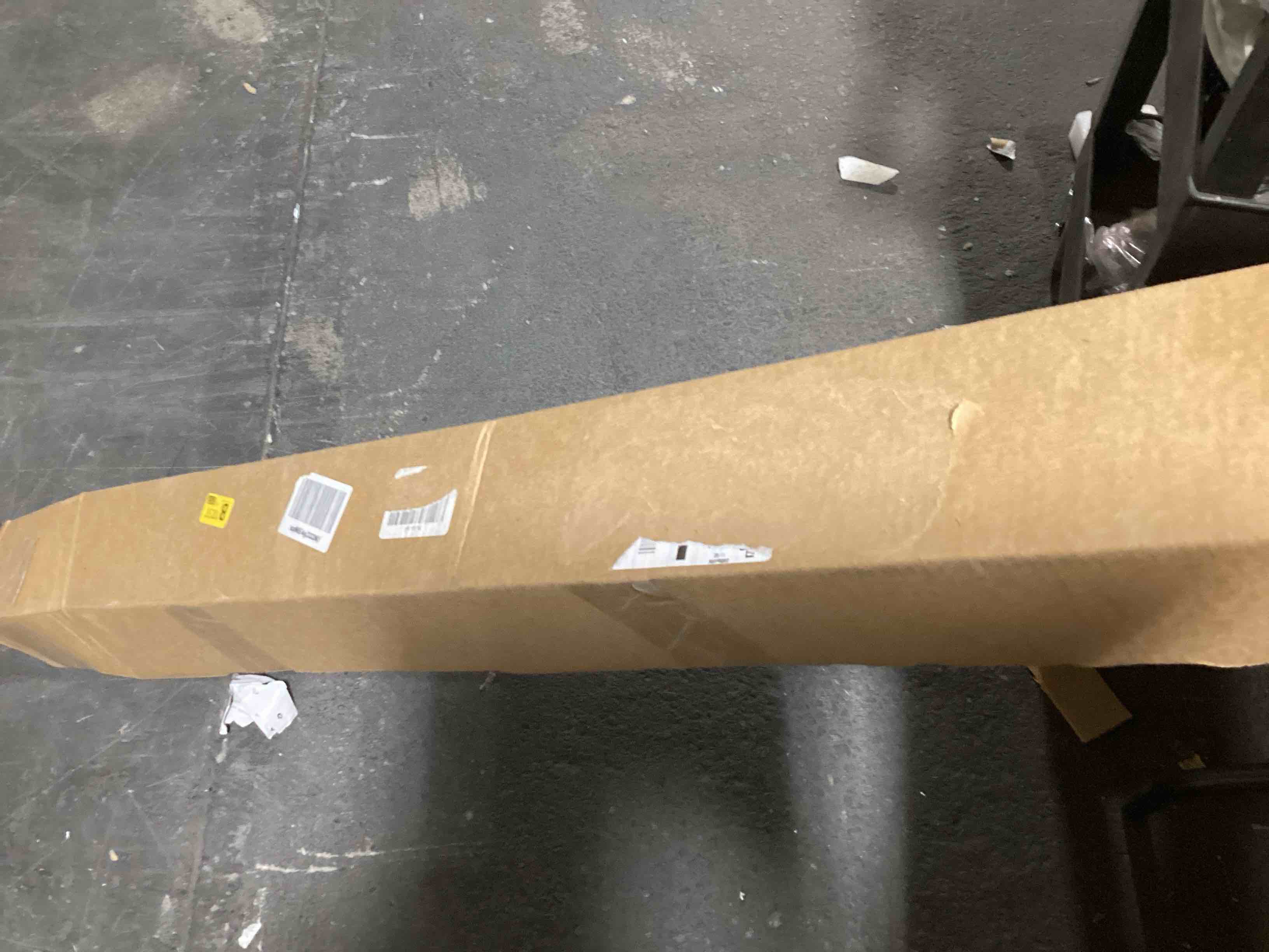 https://s3.amazonaws.com/lotting-images-prod/bidfta/GRA0088532_1730209205813.jpeg
