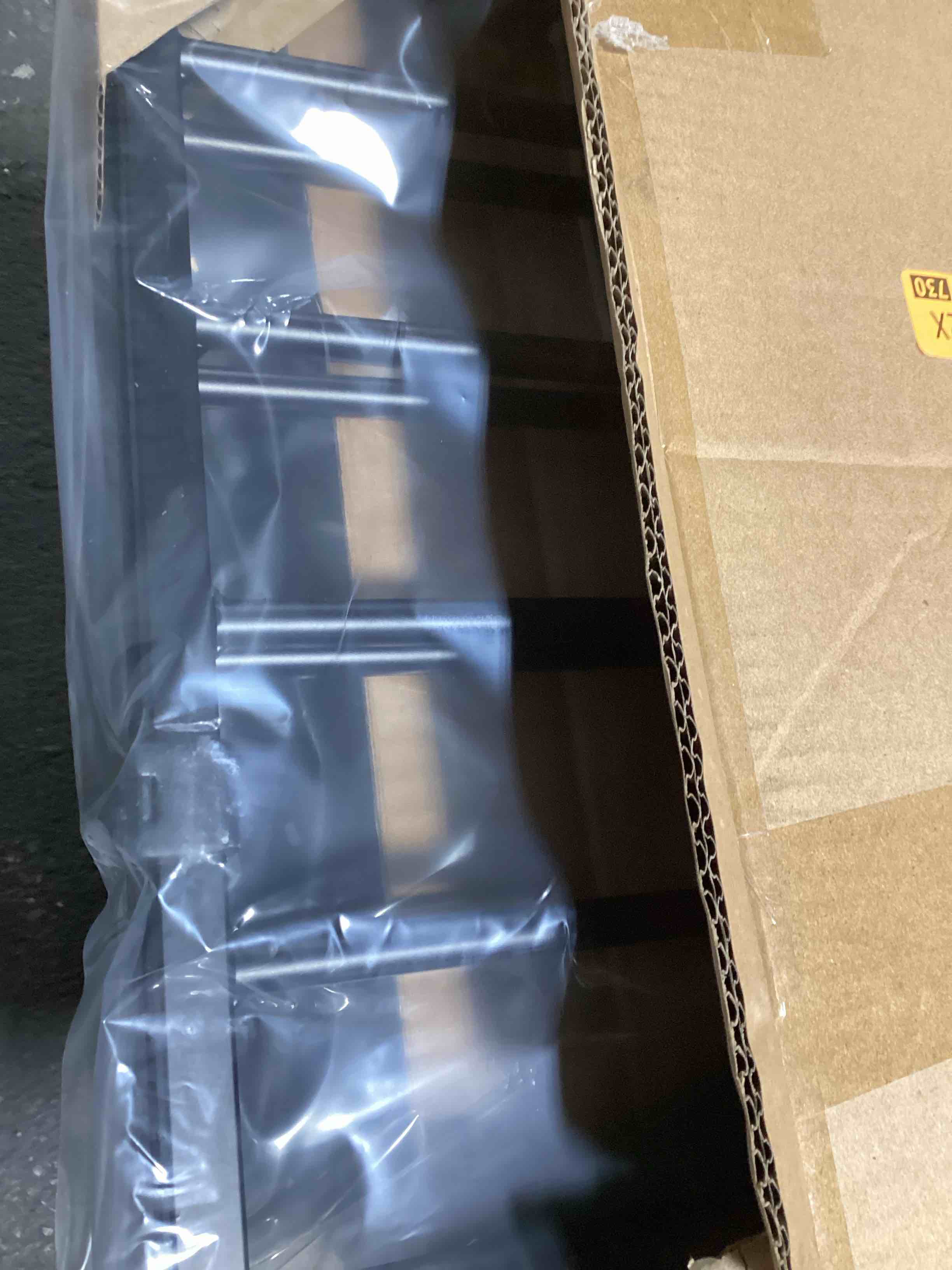 https://s3.amazonaws.com/lotting-images-prod/bidfta/GRA0088569_1730203975280.jpeg