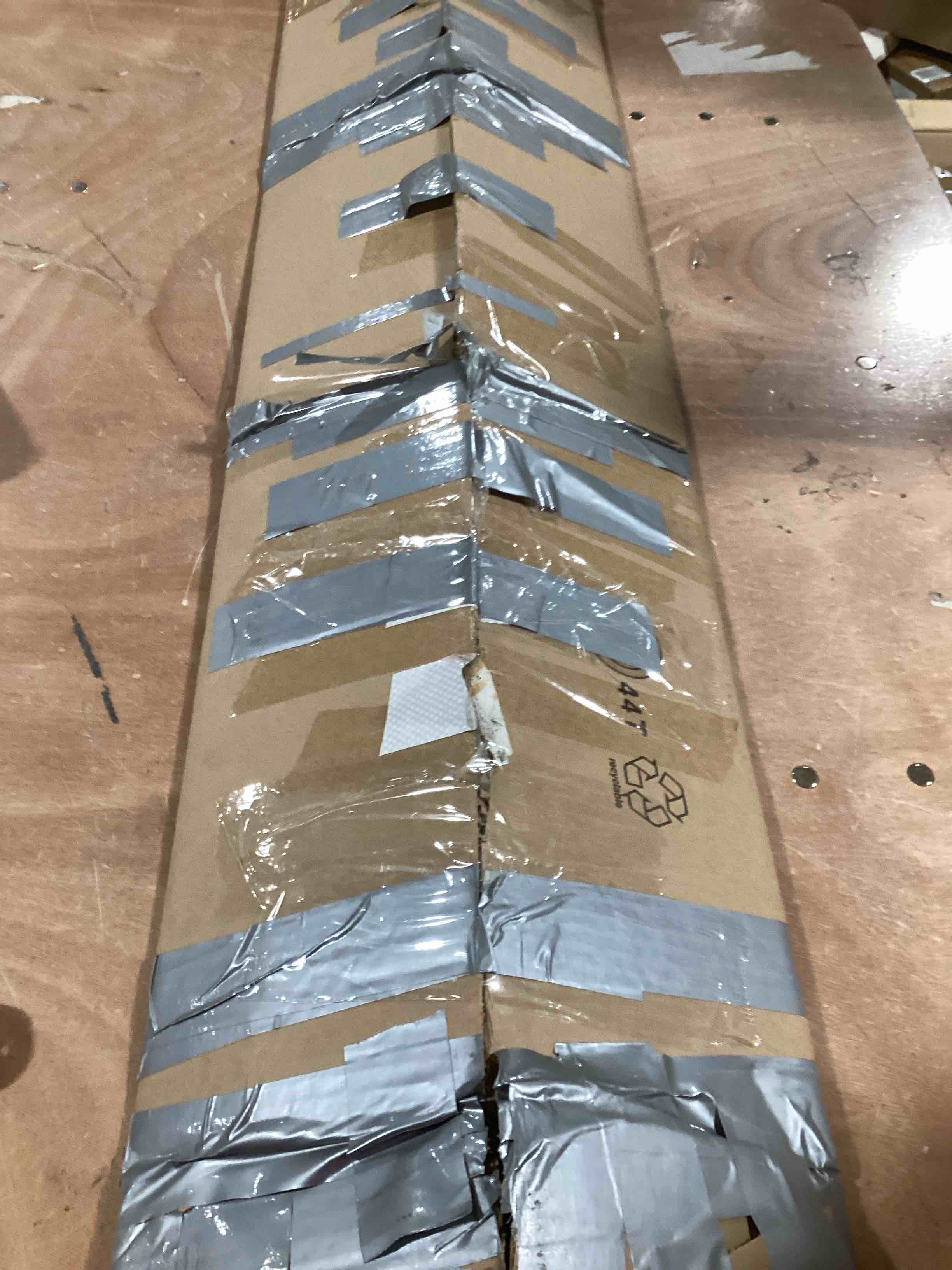 https://s3.amazonaws.com/lotting-images-prod/bidfta/GRA0088633_1730142962564.jpeg