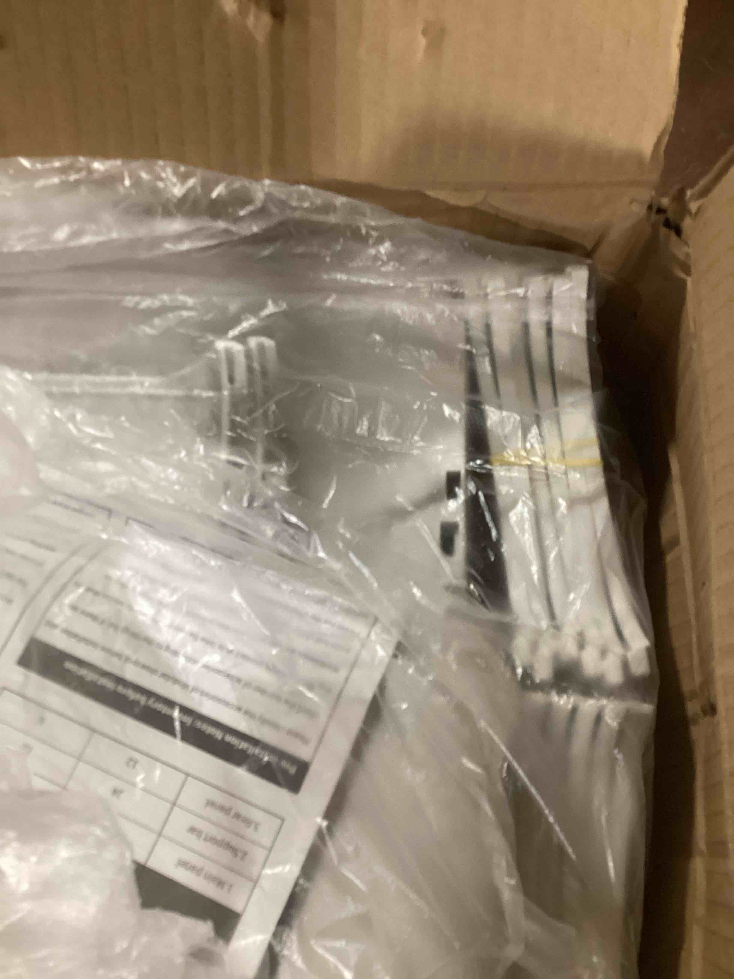 https://s3.amazonaws.com/lotting-images-prod/bidfta/GRA0089026_1729861735940.jpeg