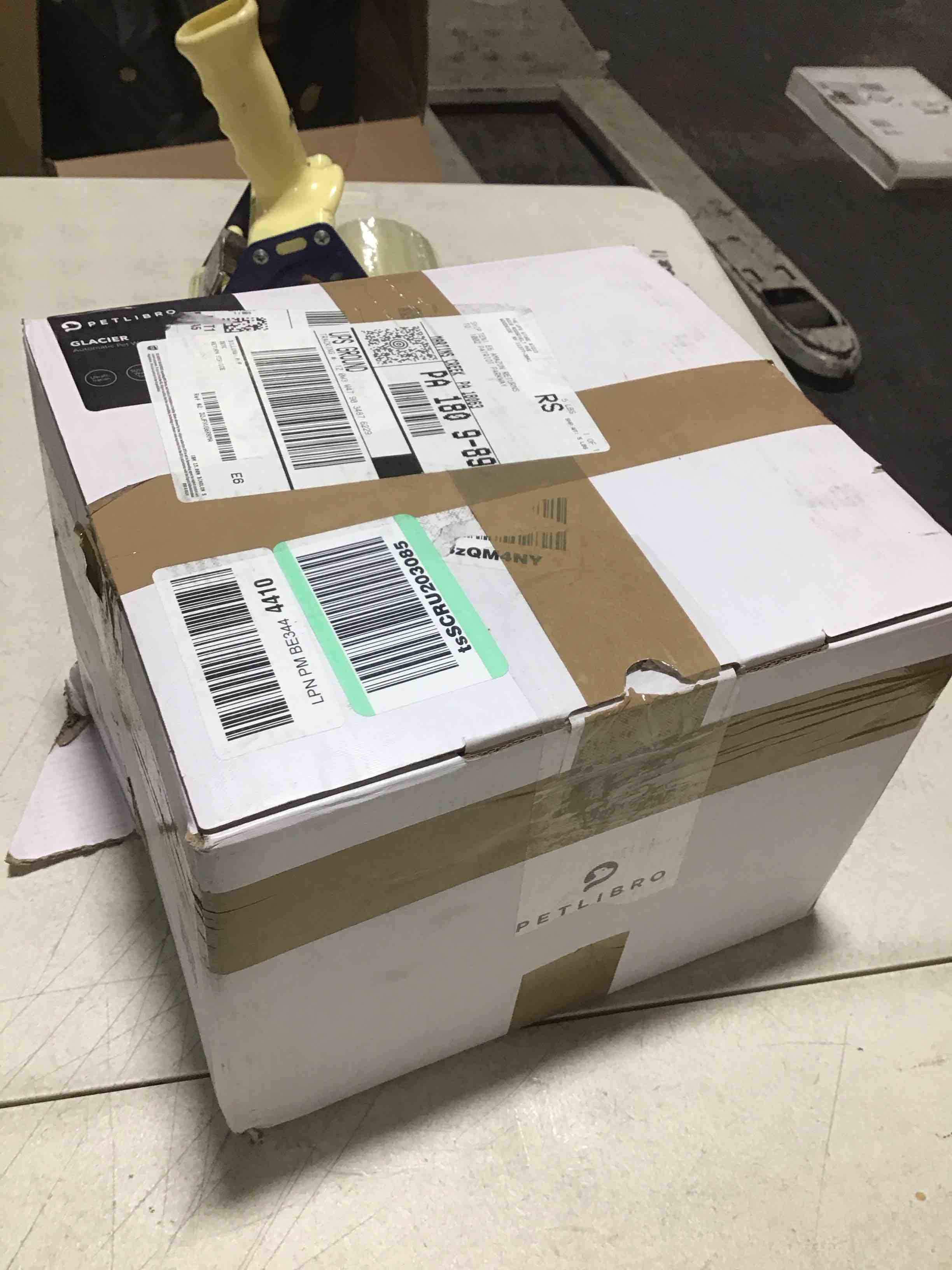 https://s3.amazonaws.com/lotting-images-prod/bidfta/GRA0089200_1729790195172.jpeg