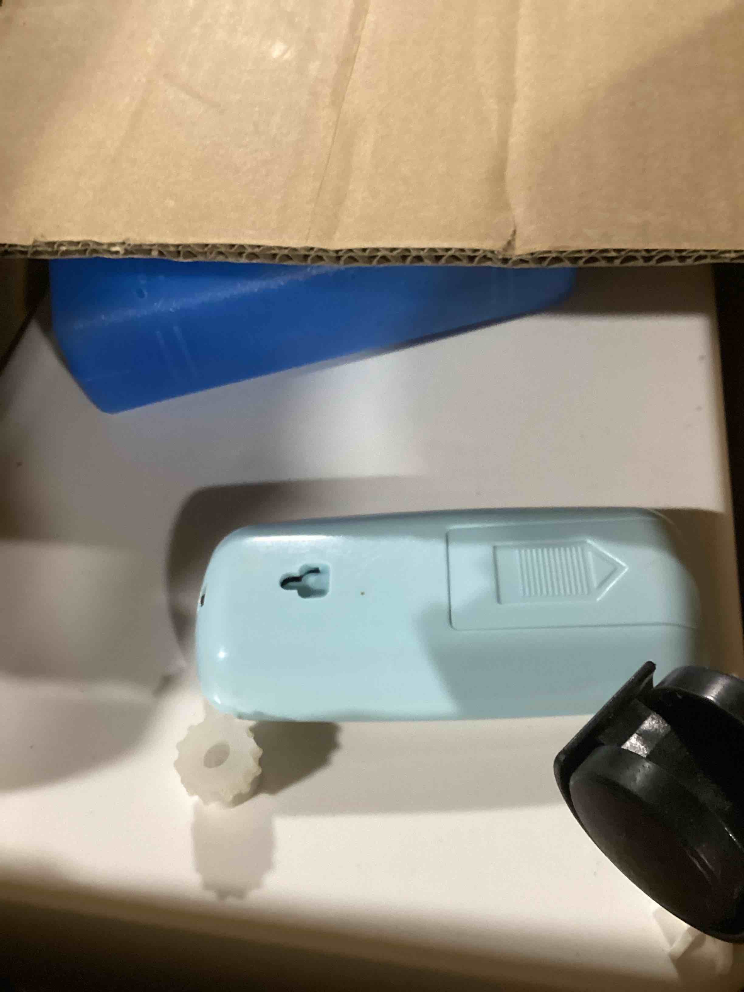 https://s3.amazonaws.com/lotting-images-prod/bidfta/GRA0089347_1729712614986.jpeg