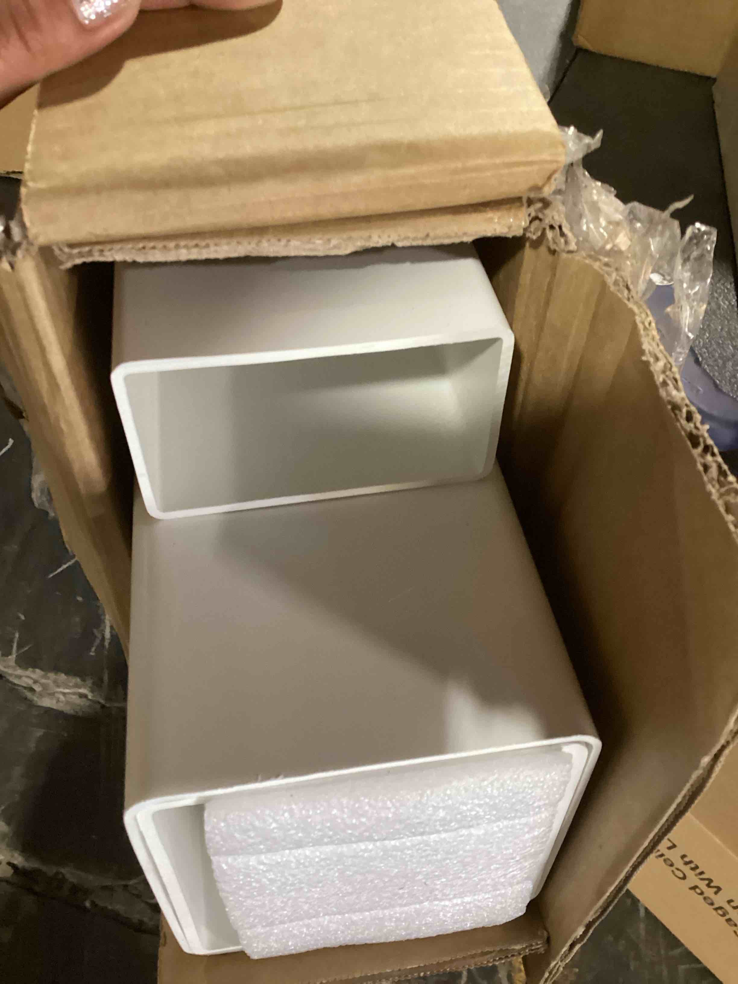 https://s3.amazonaws.com/lotting-images-prod/bidfta/GRA0089587_1729536018000.jpeg