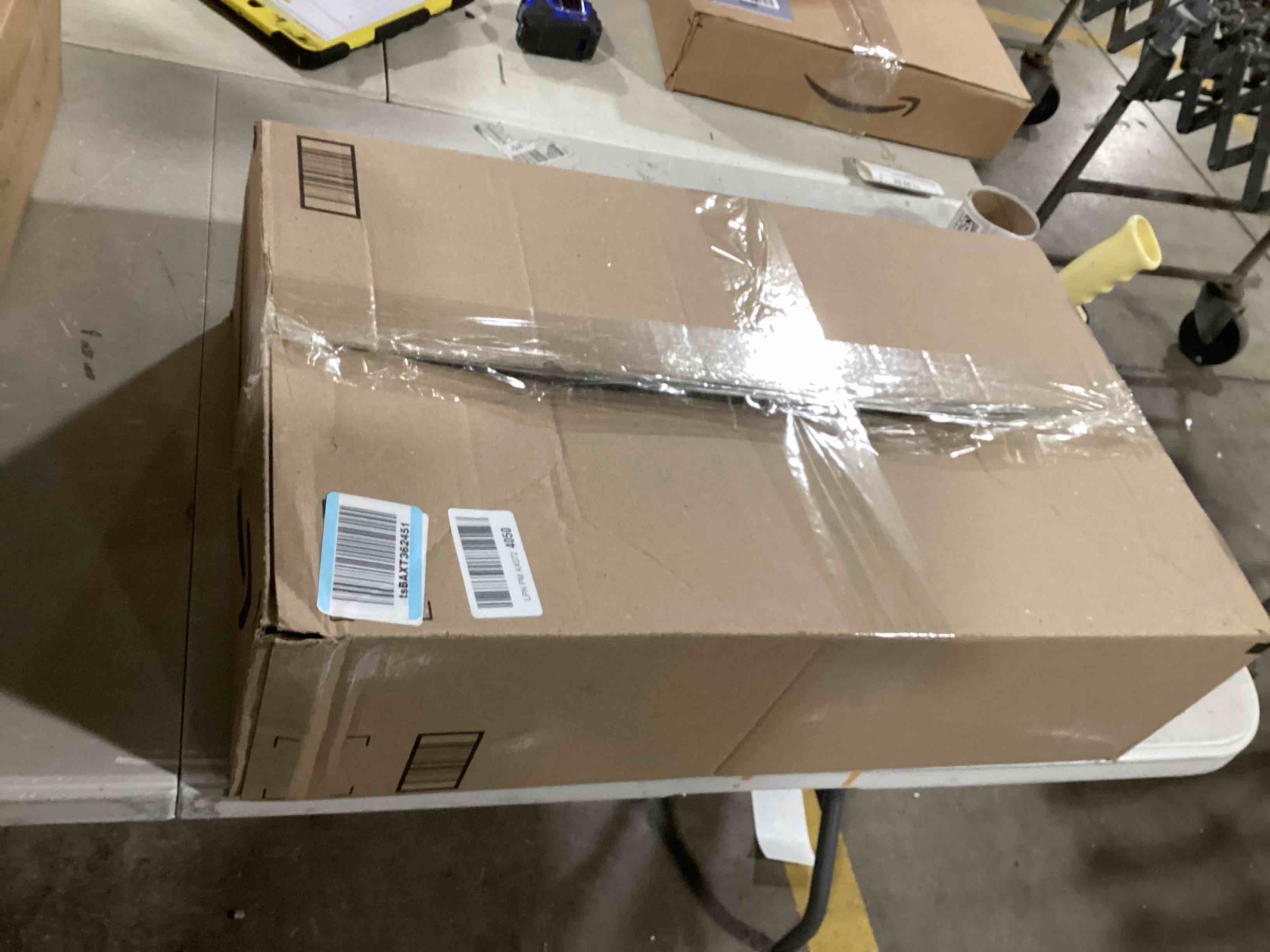 https://s3.amazonaws.com/lotting-images-prod/bidfta/GRA0090033_1732291315104.jpeg