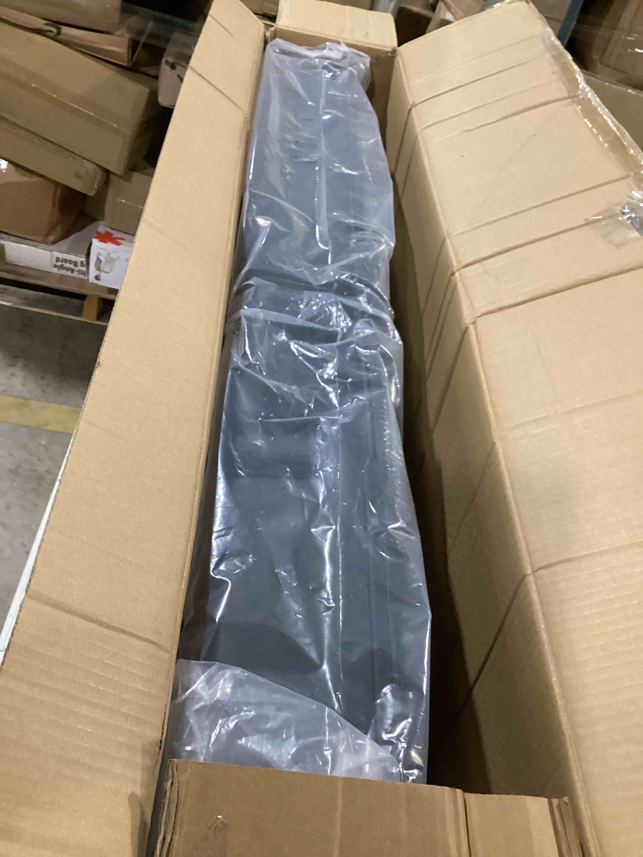 https://s3.amazonaws.com/lotting-images-prod/bidfta/GRA0090113_1732212704139.jpeg