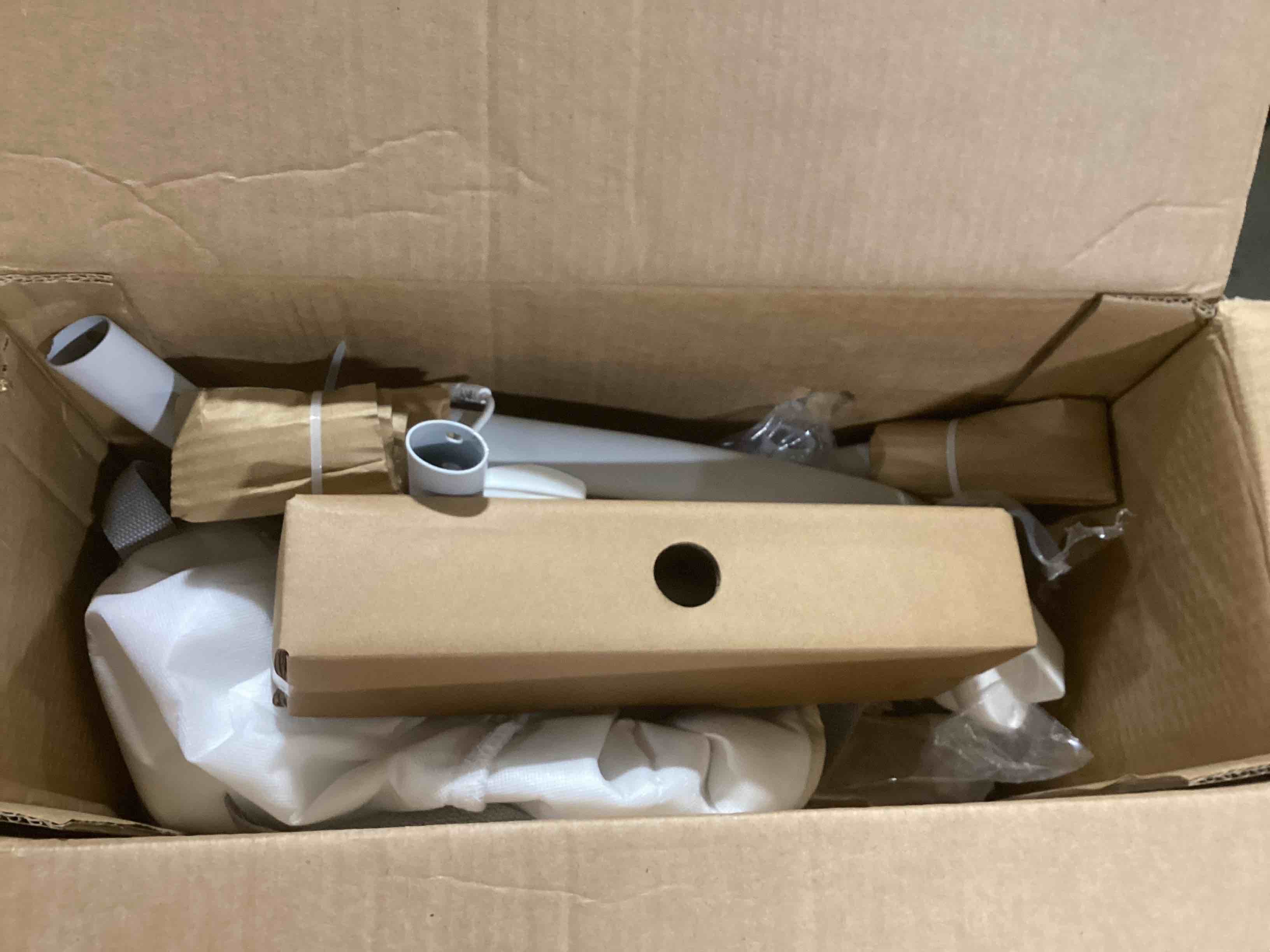 https://s3.amazonaws.com/lotting-images-prod/bidfta/GRA0090267_1732041830359.jpeg
