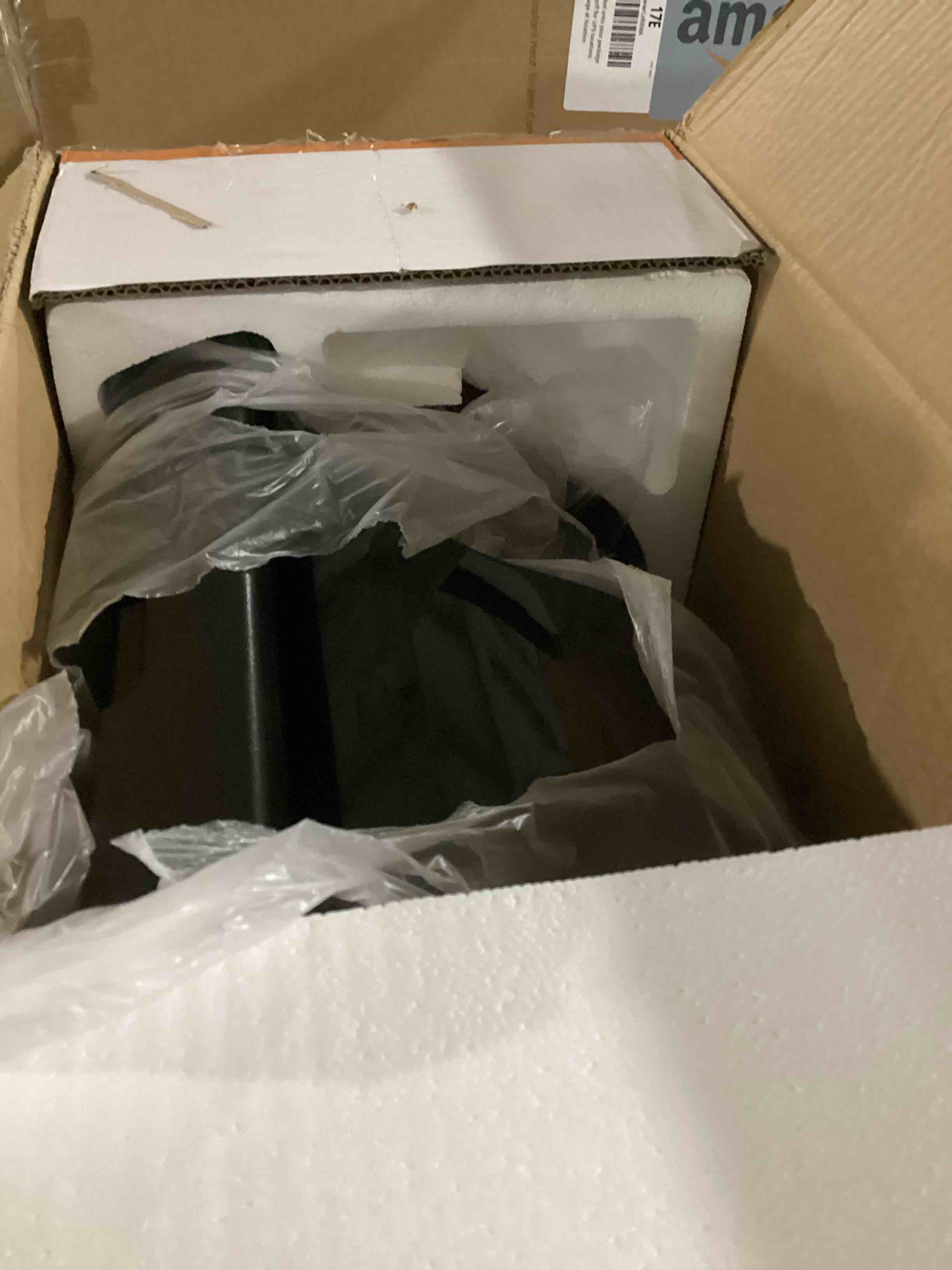 https://s3.amazonaws.com/lotting-images-prod/bidfta/GRA0090899_1731094999213.jpeg