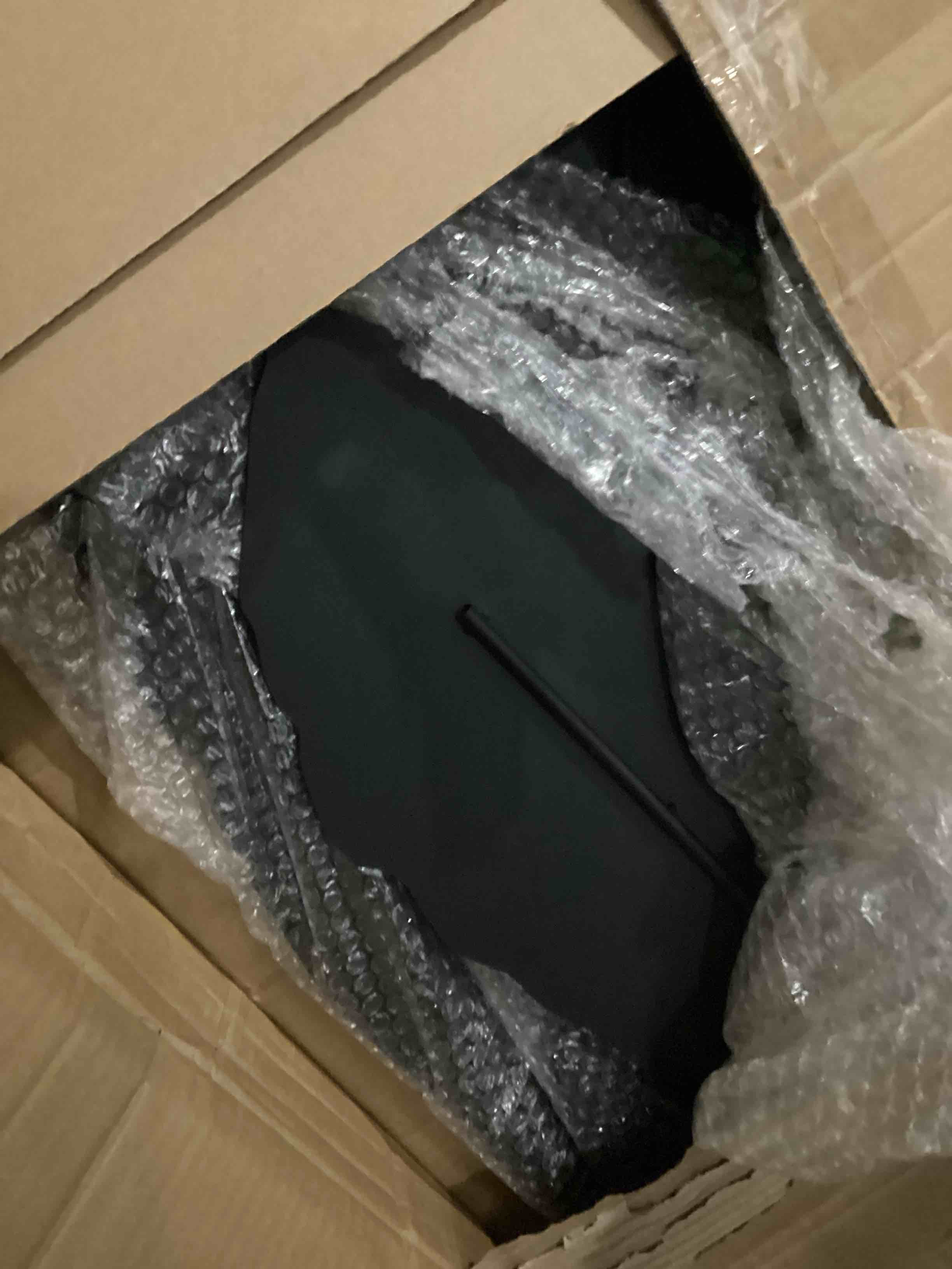 https://s3.amazonaws.com/lotting-images-prod/bidfta/GRA0090908_1731091942893.jpeg