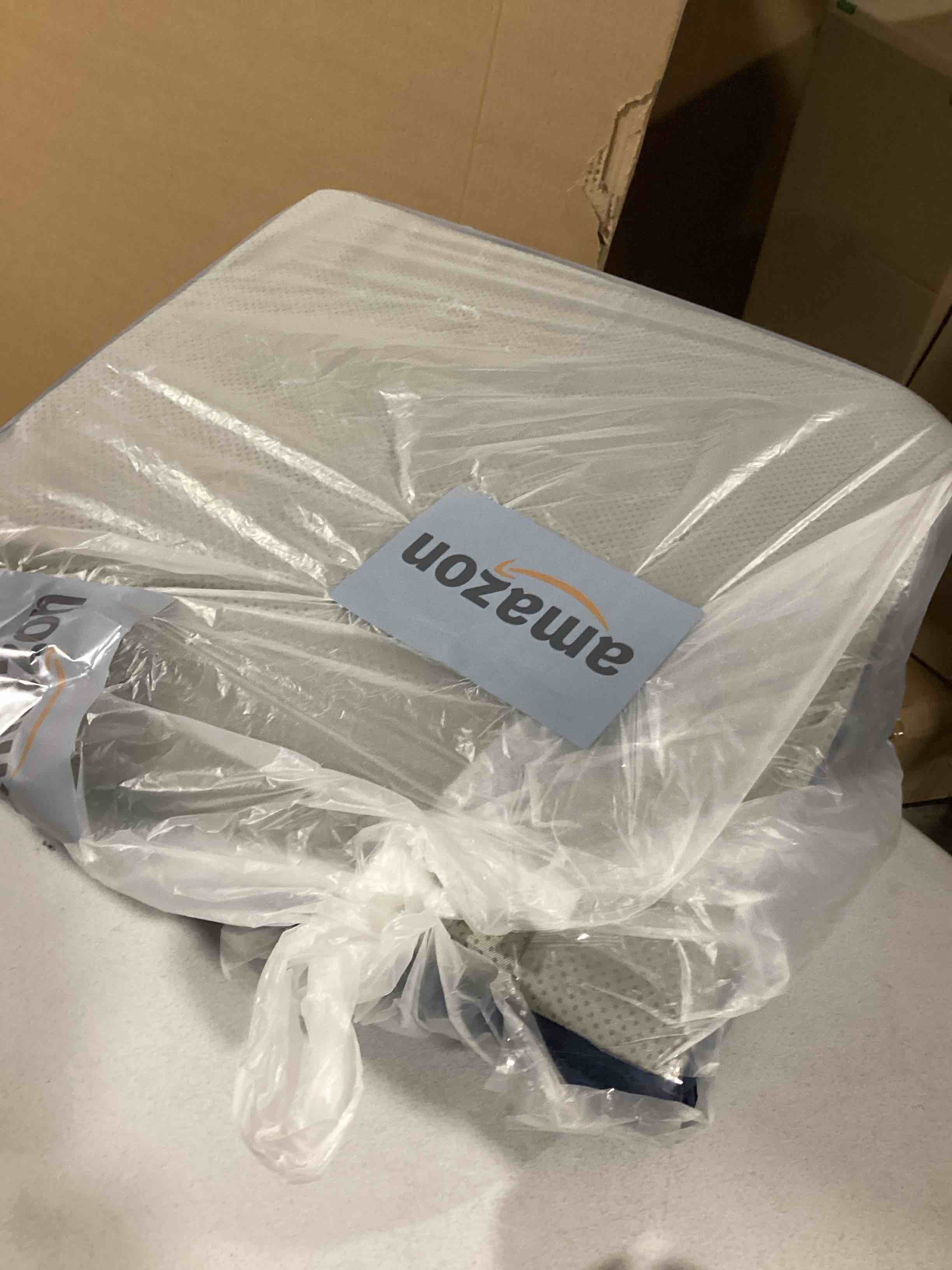 https://s3.amazonaws.com/lotting-images-prod/bidfta/GRA0090930_1731076914204.jpeg