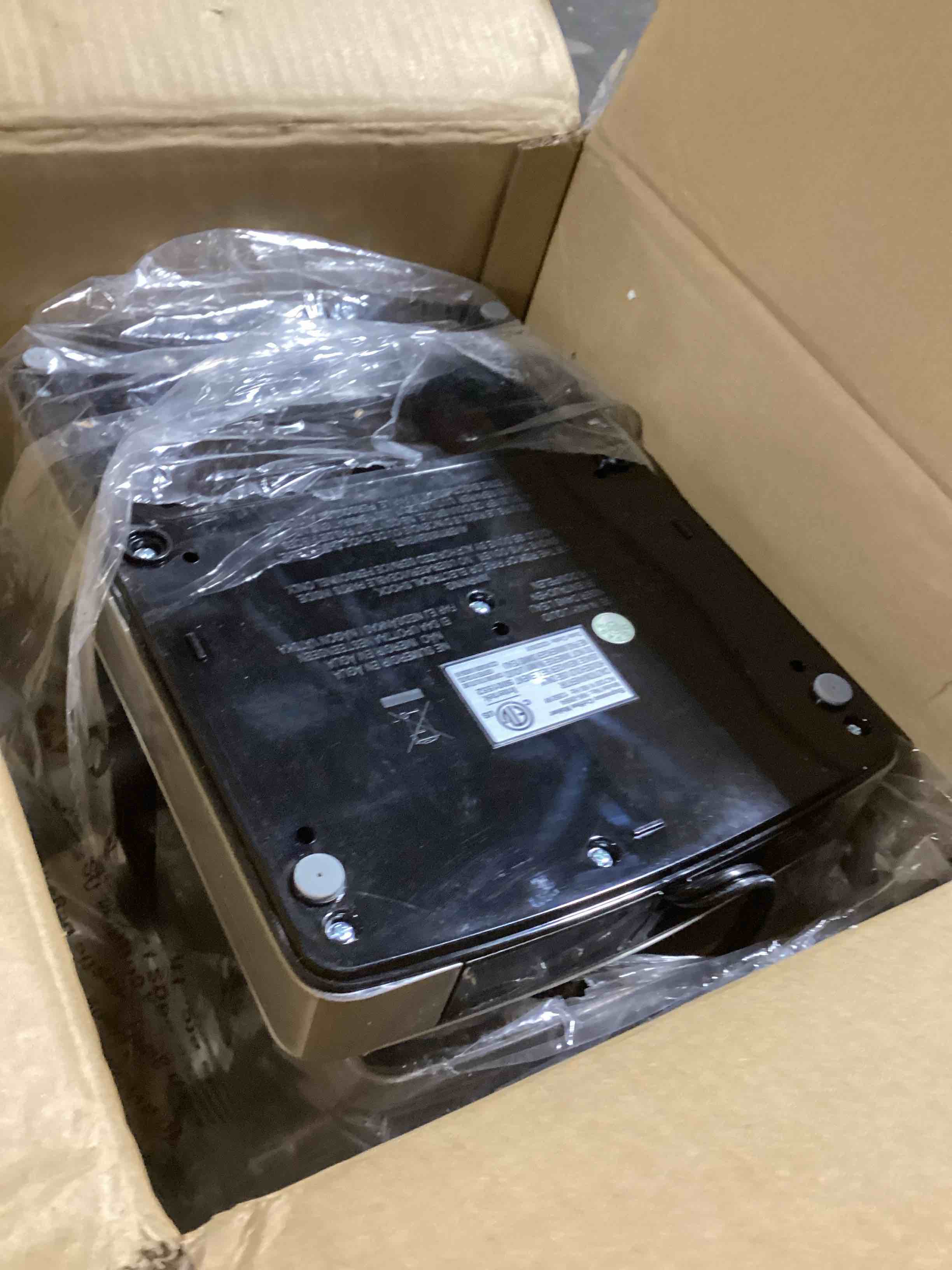 https://s3.amazonaws.com/lotting-images-prod/bidfta/GRA0091928_1730551325486.jpeg