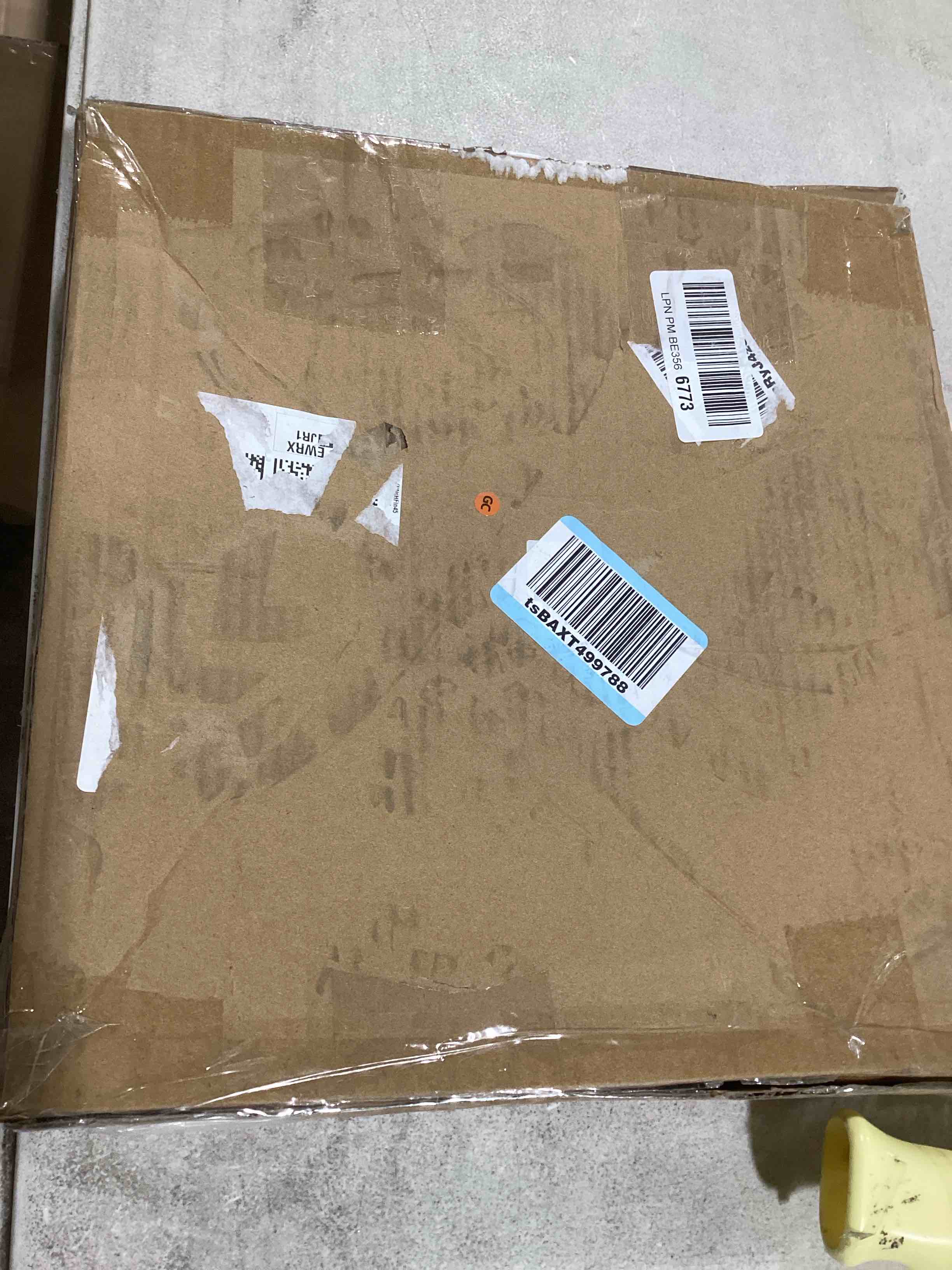 https://s3.amazonaws.com/lotting-images-prod/bidfta/GRA0094395_1733856232132.jpeg