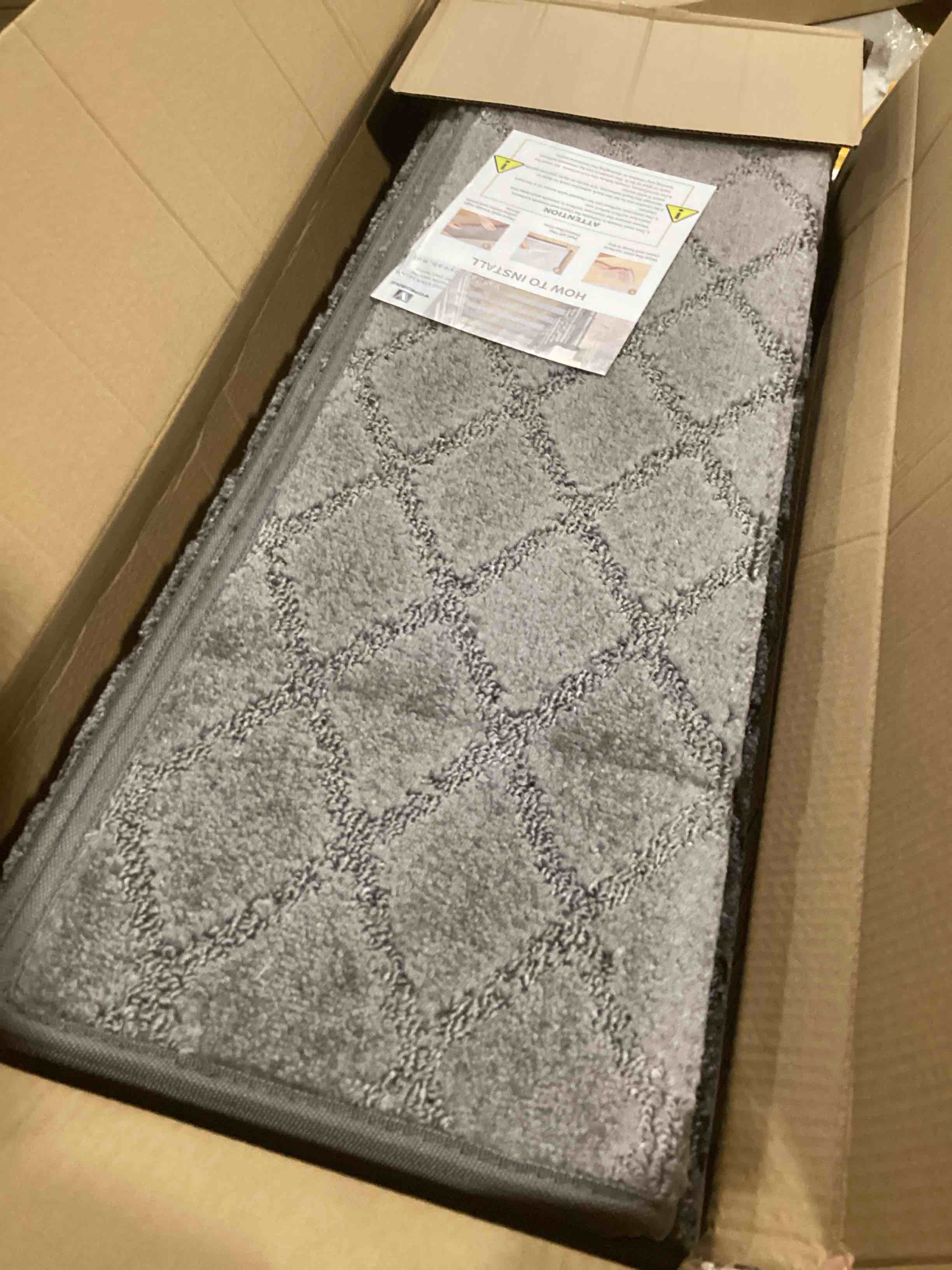 https://s3.amazonaws.com/lotting-images-prod/bidfta/GRA0094653_1733408407836.jpeg