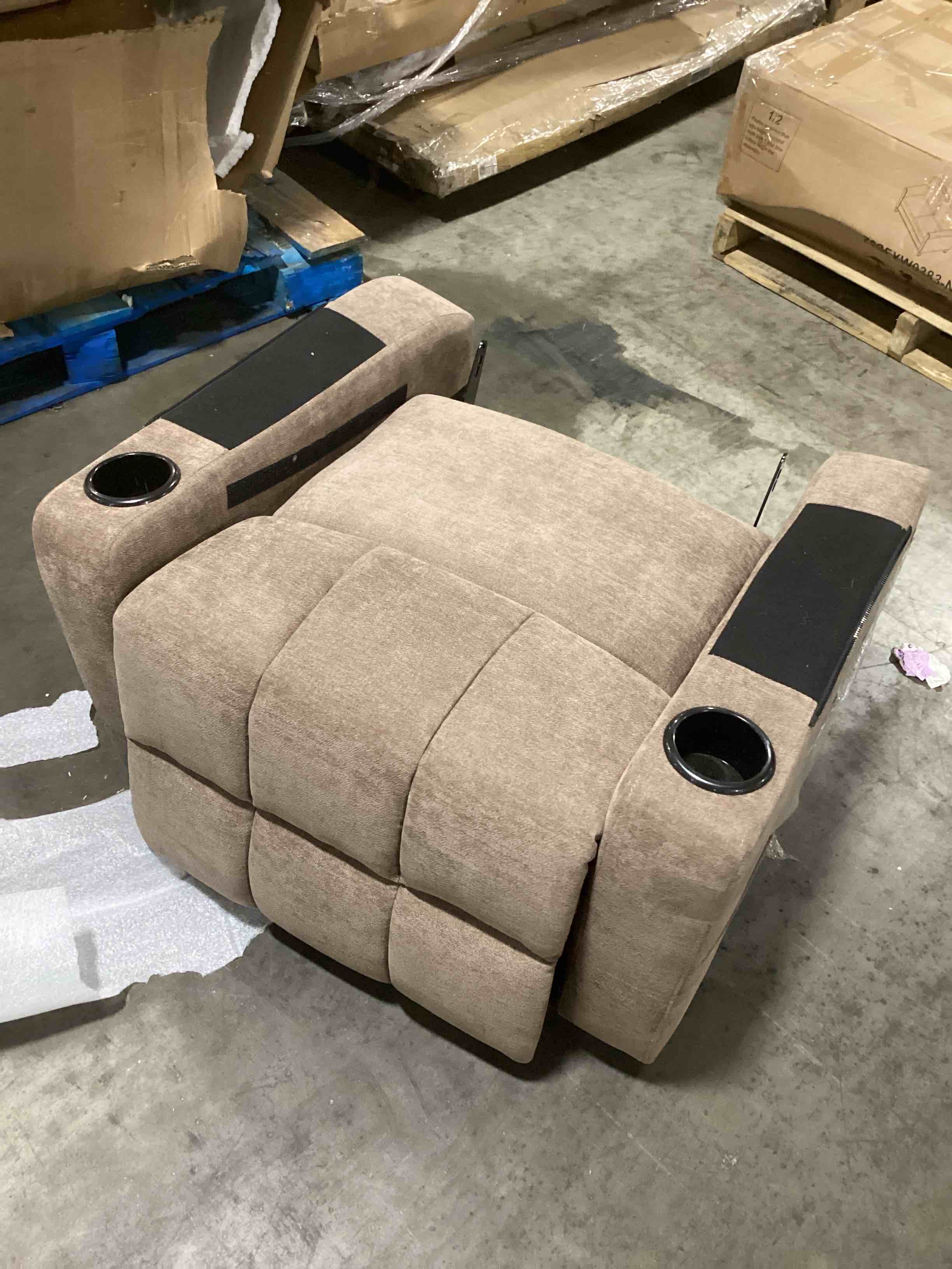 Incomplete Swivel Recliner