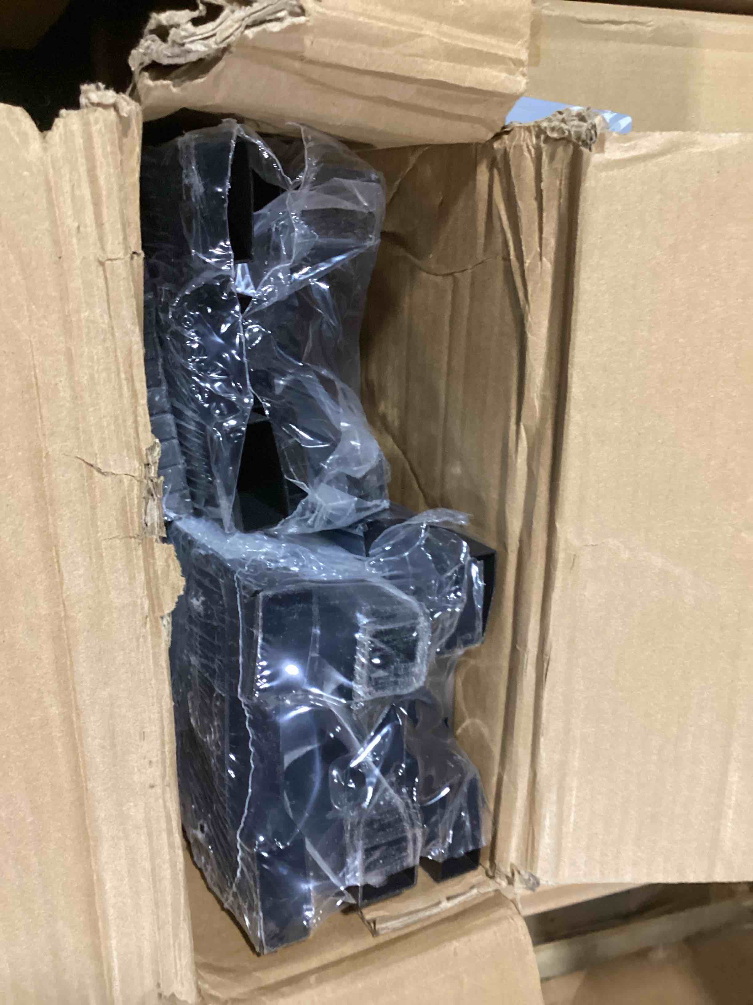 https://s3.amazonaws.com/lotting-images-prod/bidfta/GRA0095358_1731526071284.jpeg