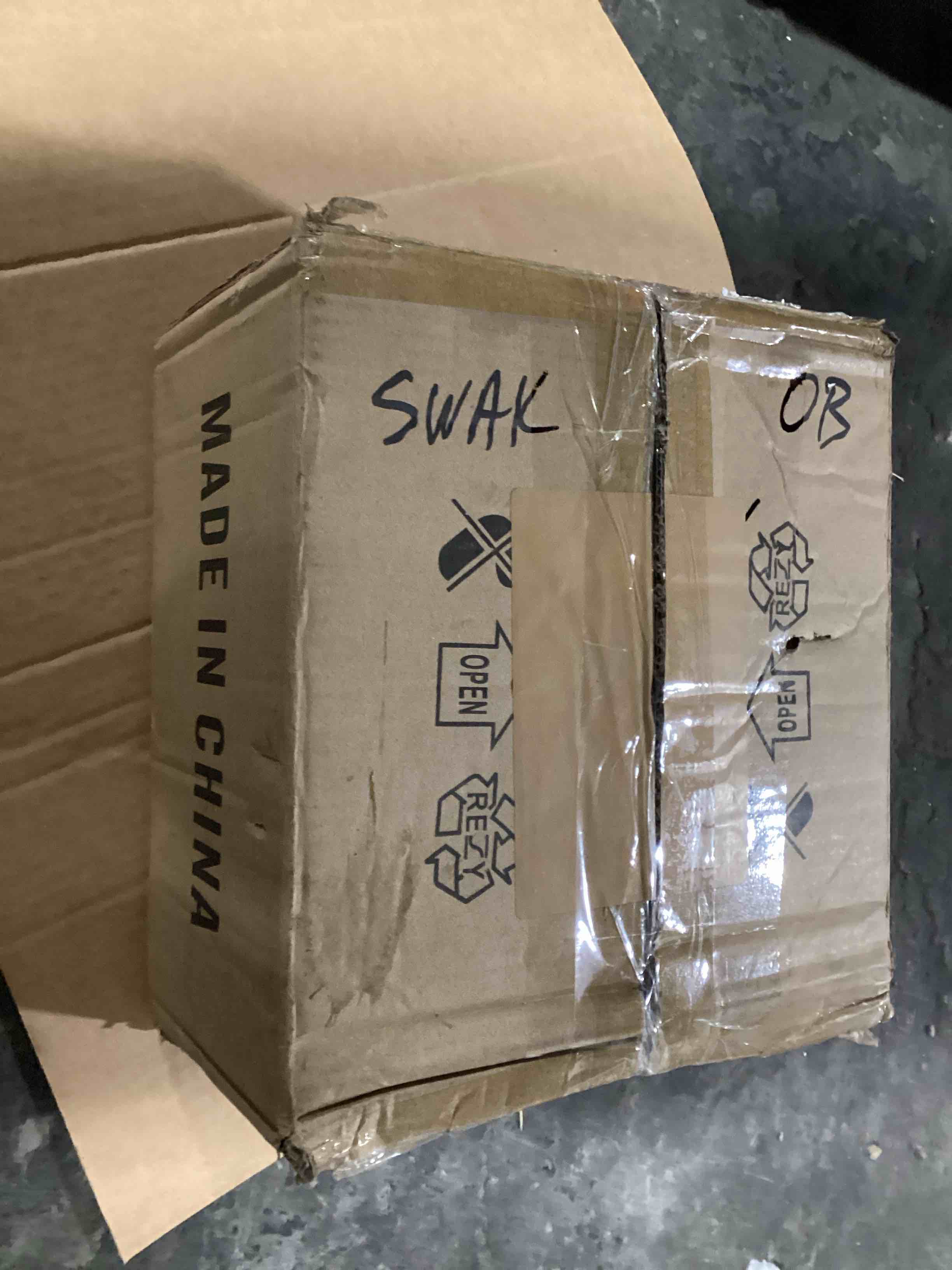 https://s3.amazonaws.com/lotting-images-prod/bidfta/GRA0095936_1730837219692.jpeg