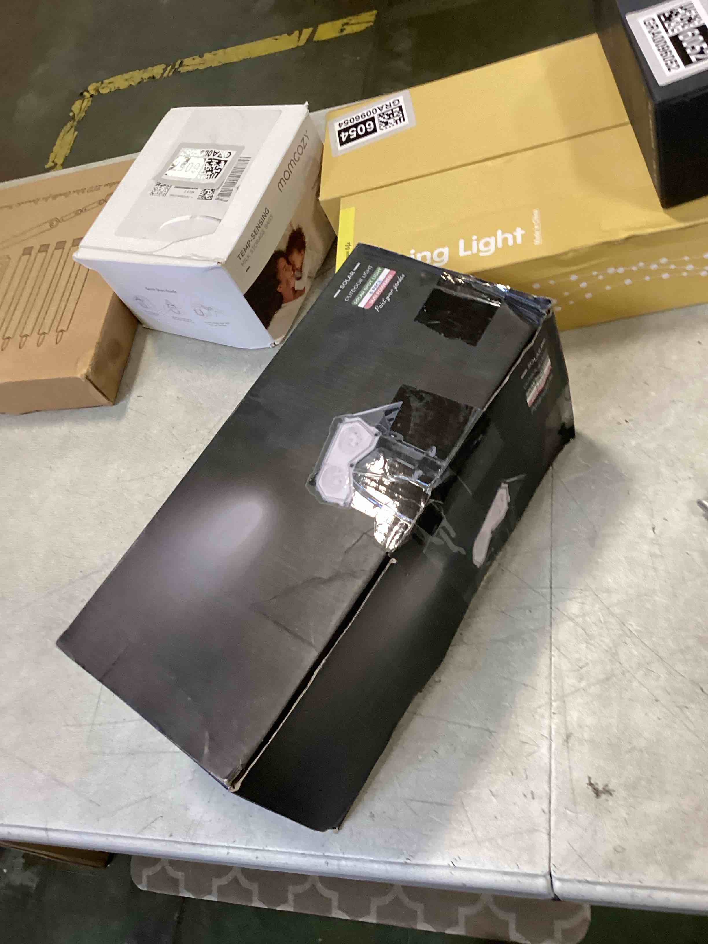 Solar Outdoor Lights, 6 Pack Waterproof Spotlights Solar Powered Lights