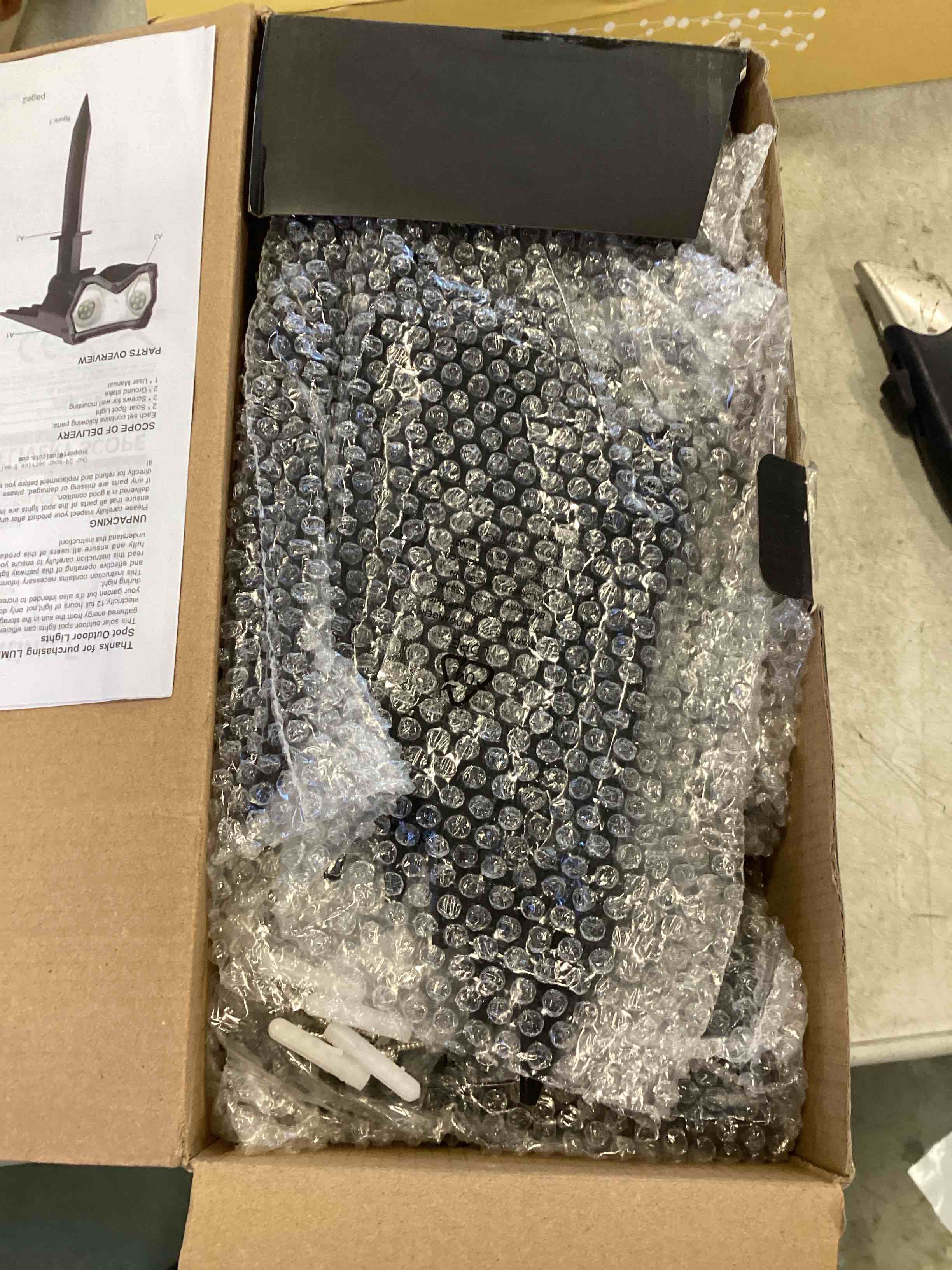 Solar Outdoor Lights, 6 Pack Waterproof Spotlights Solar Powered Lights