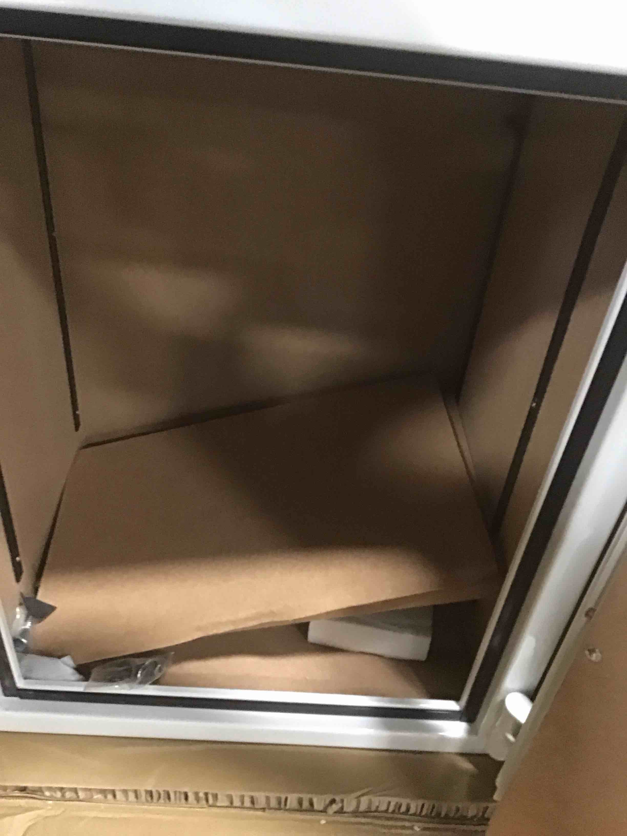 https://s3.amazonaws.com/lotting-images-prod/bidfta/GRA0101238_1729795989912.jpeg