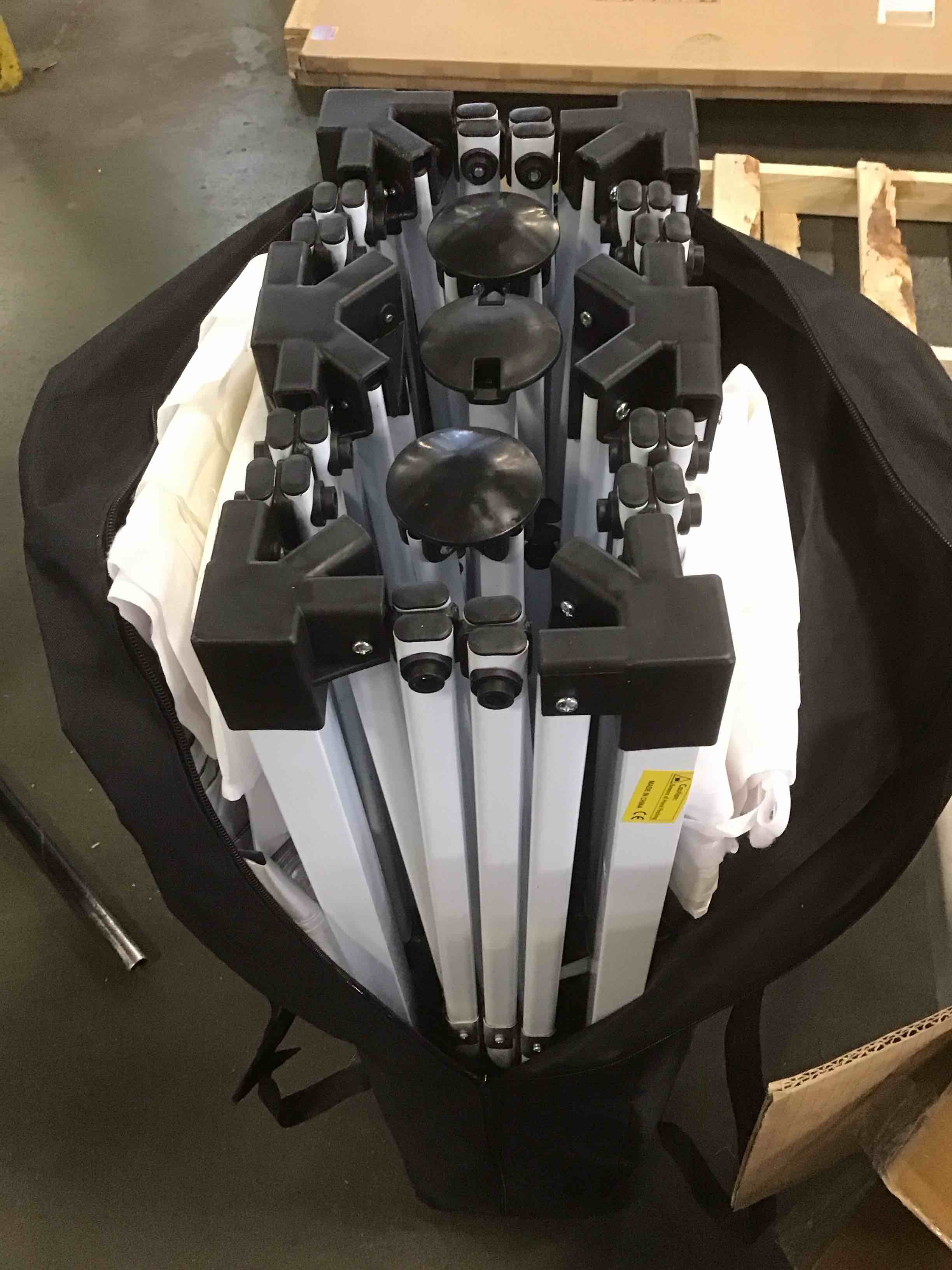 https://s3.amazonaws.com/lotting-images-prod/bidfta/GRA0101252_1729790519338.jpeg