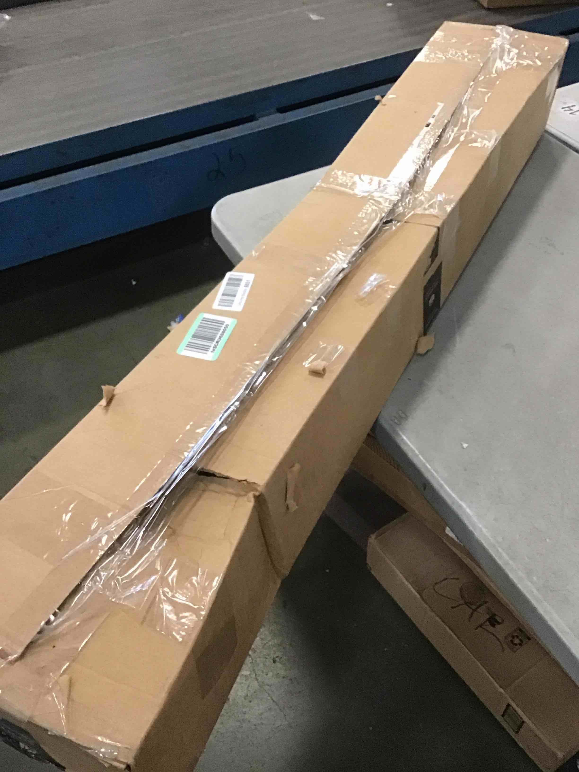 https://s3.amazonaws.com/lotting-images-prod/bidfta/GRA0101995_1729267094012.jpeg